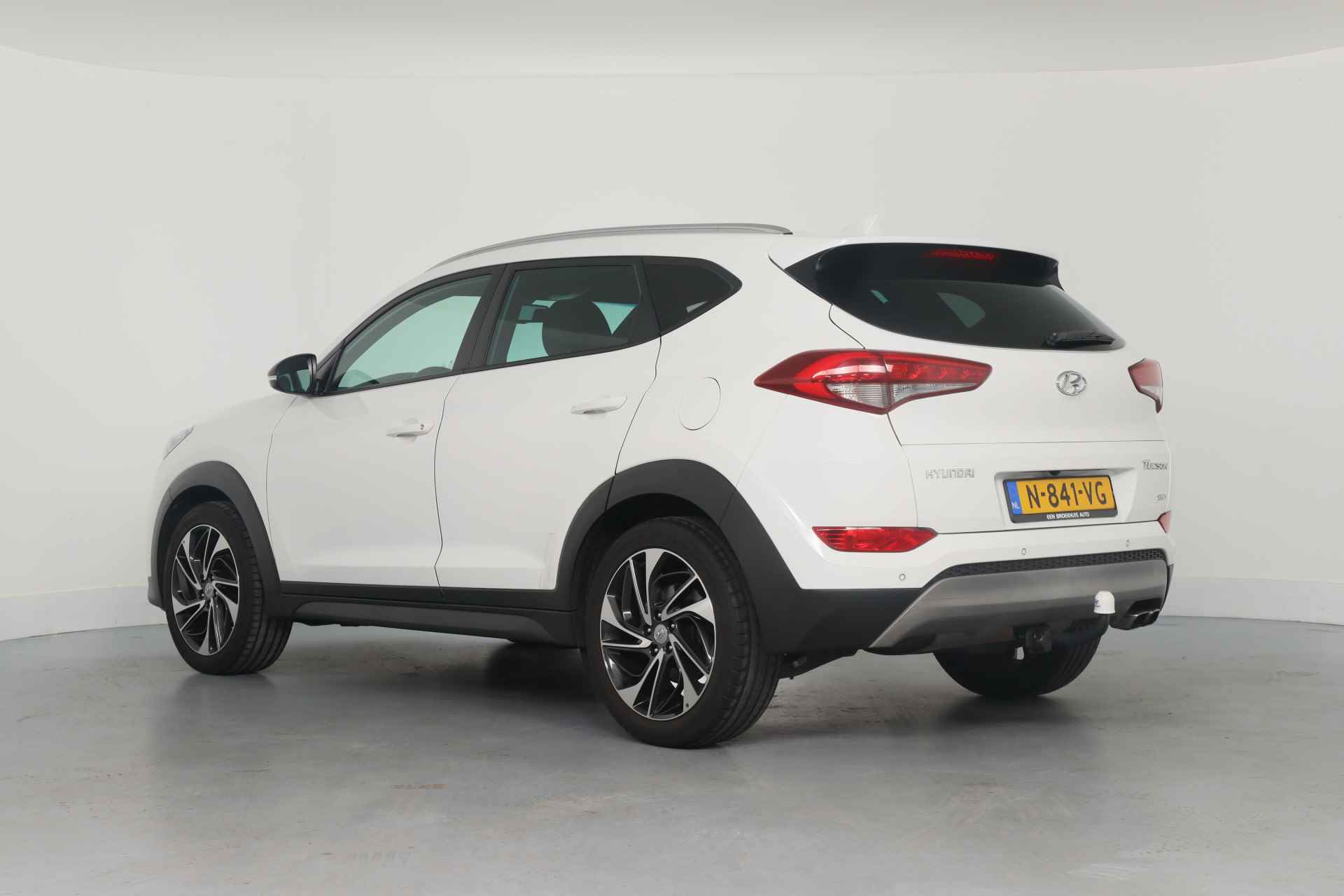 Hyundai Tucson 1.6 T-GDi i-Motion 4WD Automaat | Dealer Onderhouden! | Trekhaak | Clima | Stoel/stuur Verwarming | Navi | BLIS | Parkeersensore - 7/39