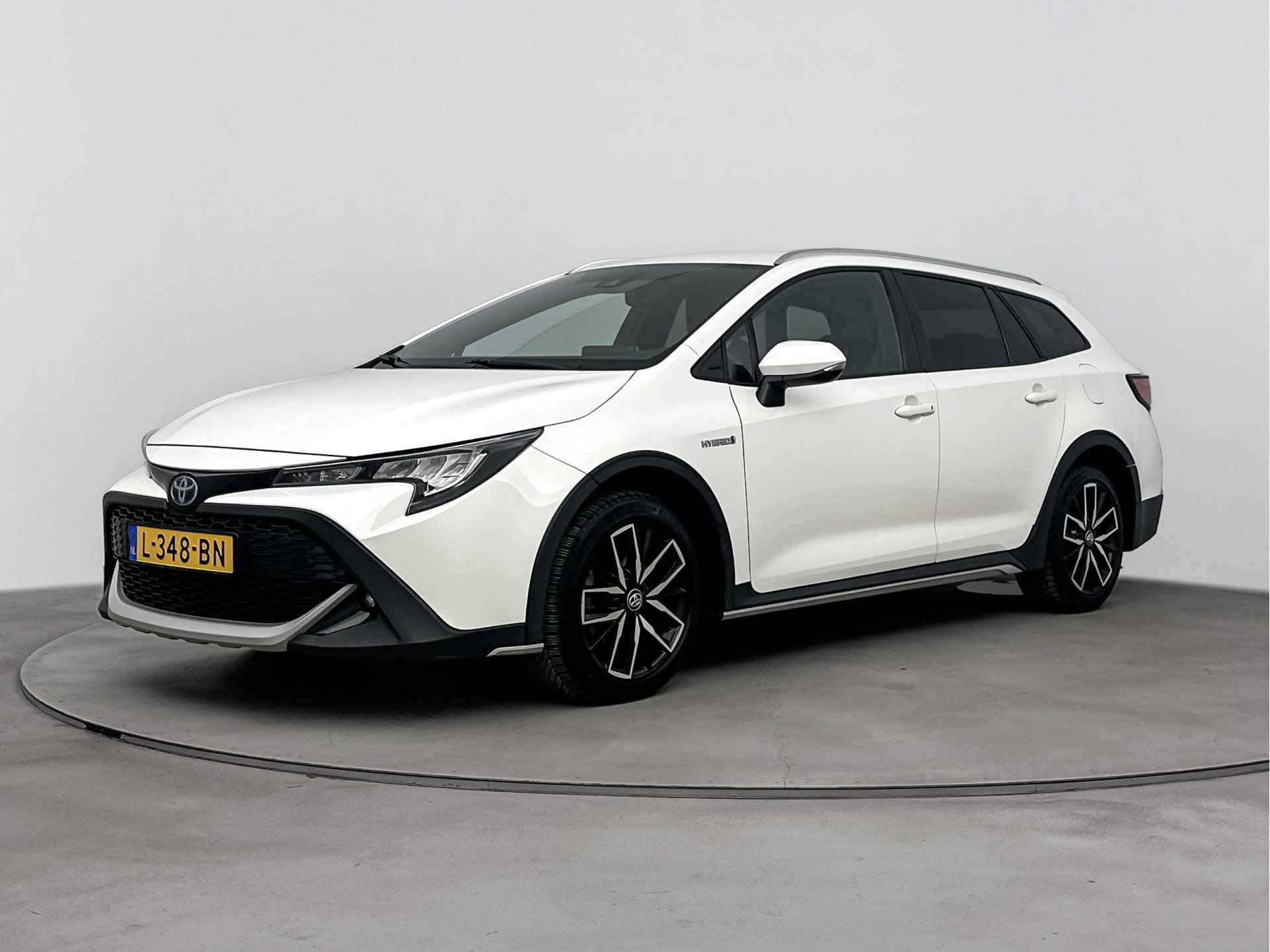 Toyota Corolla Touring Sports 1.8 Hybrid Trek | Voorstoelen verwarmd | Draadloze telefoonlader | - 17/45