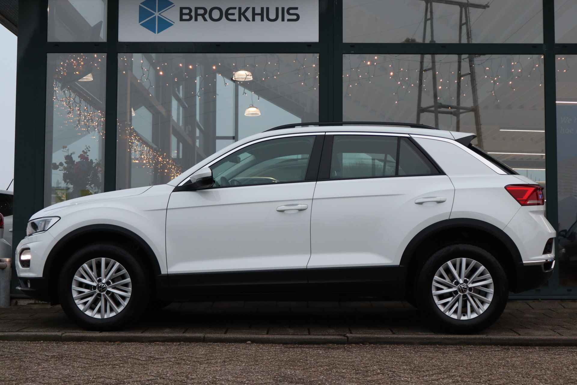 Volkswagen T-Roc 1.0 TSI Style | Navigatie | Apple Carplay/Android Auto | Cruise Control | - 2/25