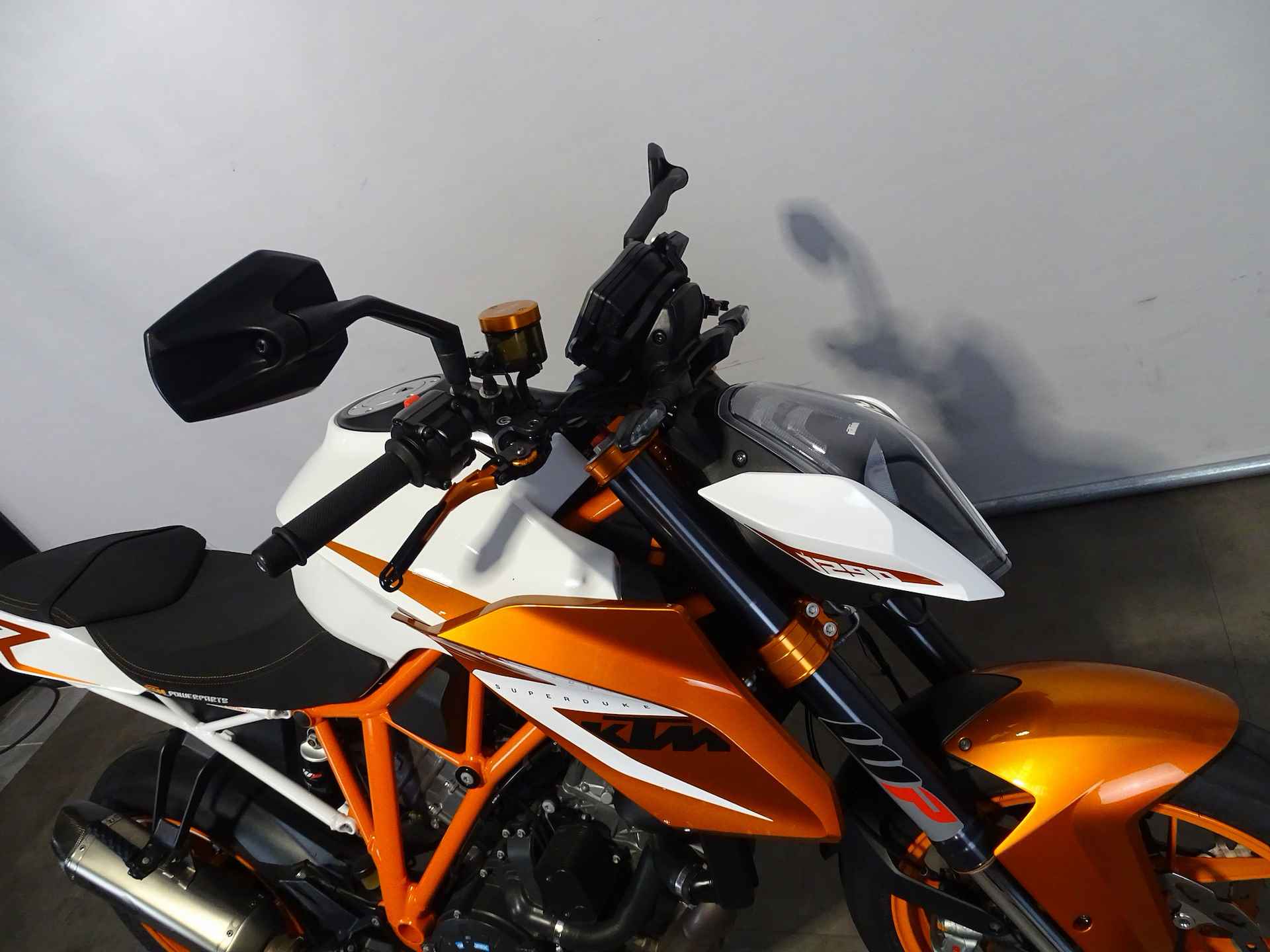 KTM 1290 SUPERDUKE R S.E. ABS - 2/9