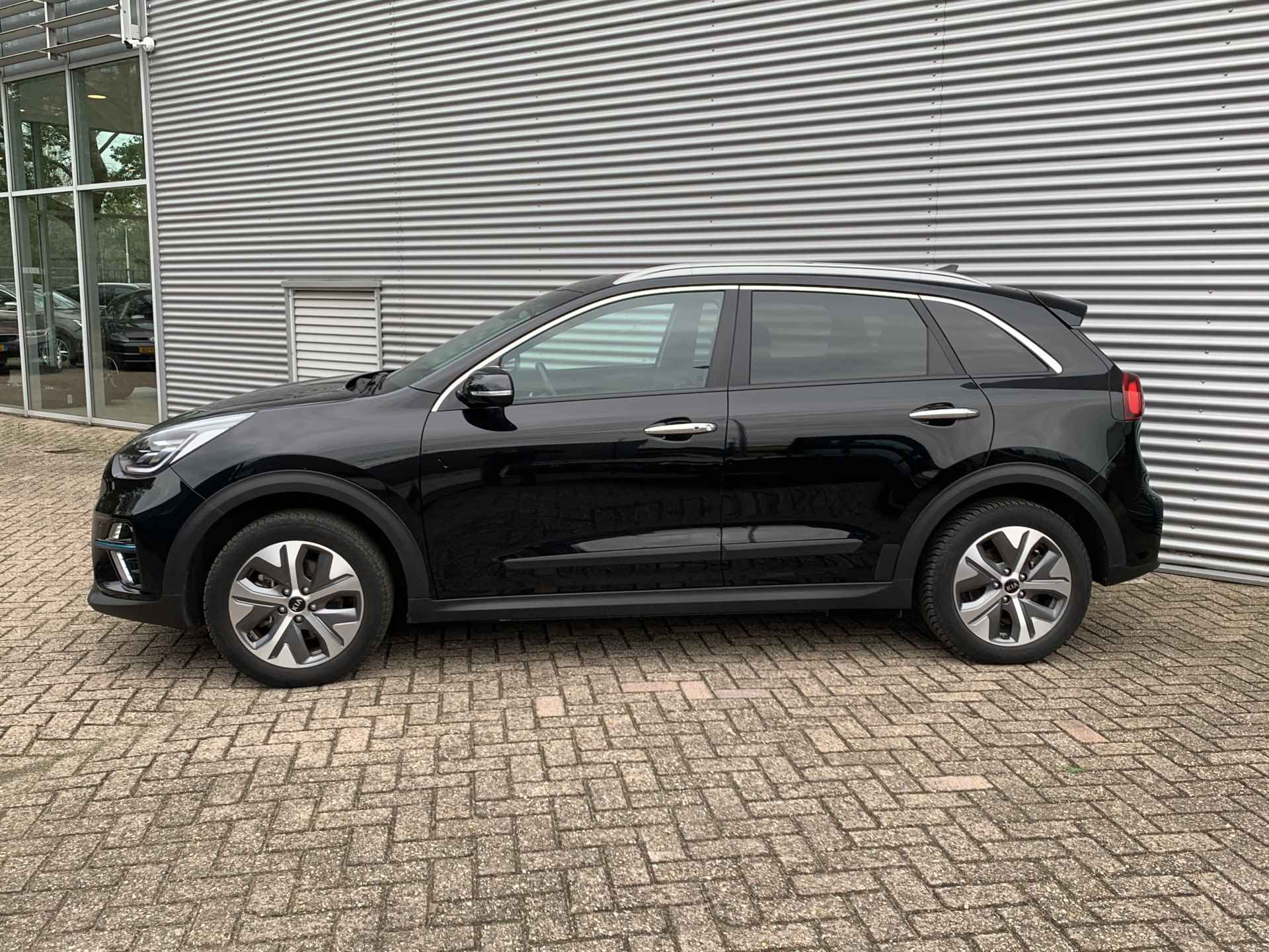 Kia e-Niro DynamicPlusLine 64 kWh 3-Fase Navigatie | Climate | Adaptieve Cruise | Parkeersensoren | Groot scherm Schuif-/kantel Dak - 2/12