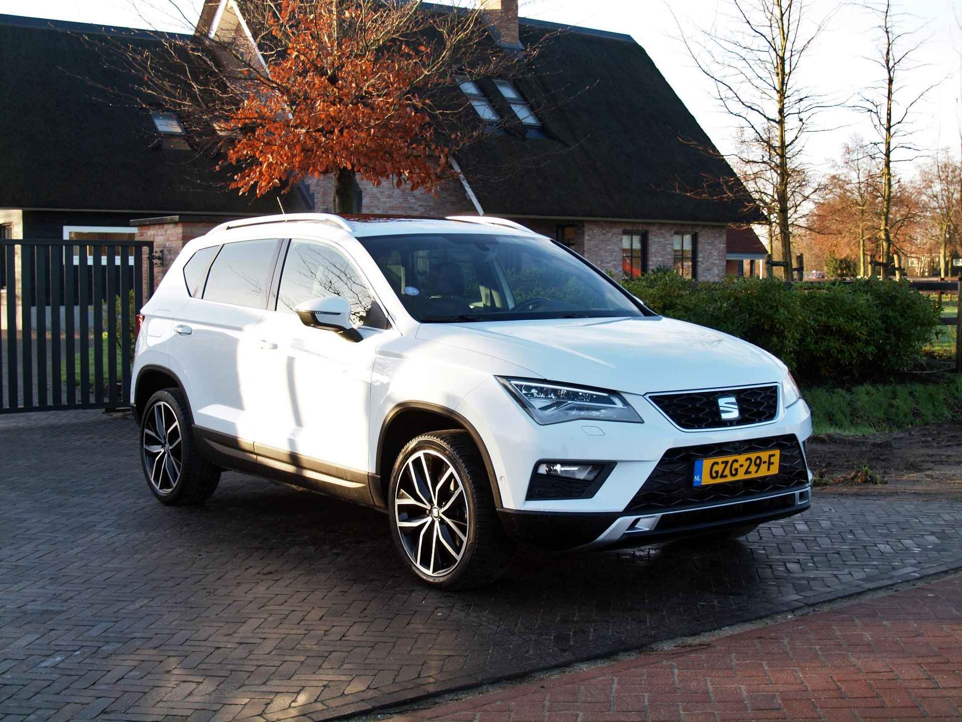 SEAT Ateca 1.4 EcoTSI Xcellence | Panoramadak | Camera | Apple Carplay | Cruise Control | Leer | - 4/35