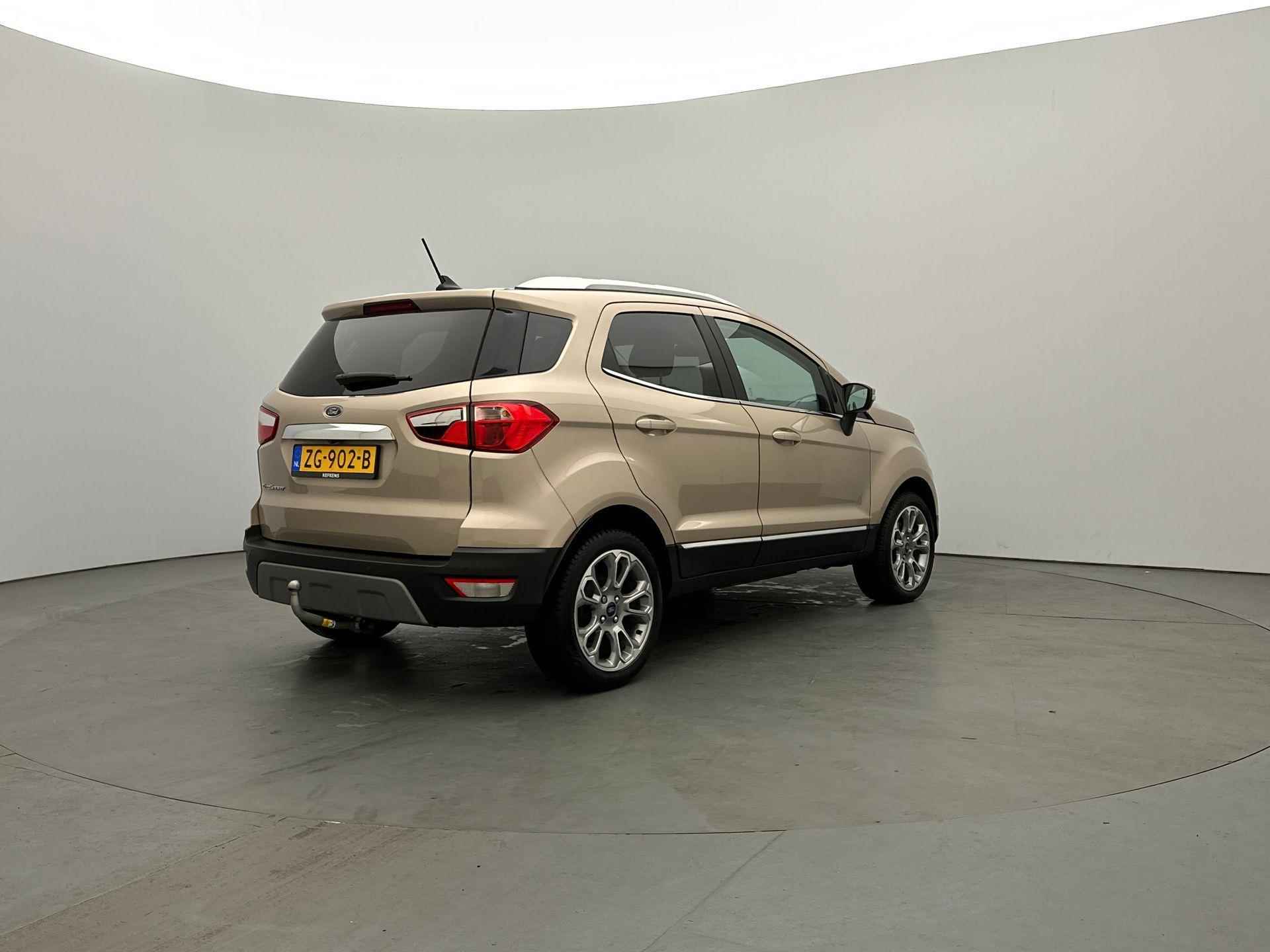 Ford EcoSport SUV Titanium 125 pk | Navigatie | Achteruitrijcamera | Parkeersensoren Voor en Achter | Voorstoelen Verwarmd | Keyless Entry/Start | Trekhaak | Dodehoek Detectie | Climate Control | Cruise Control | 17" Lichtmetalen Velgen | Apple Carplay/Android Auto | - 8/39