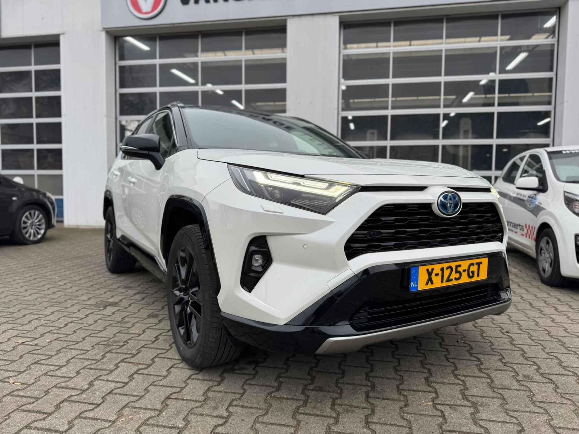 Toyota RAV4 2.5 Hybrid Bi-Tone Automaat TREKHAAK (RIJKLAARPRIJS / BOVAG) - 4/30