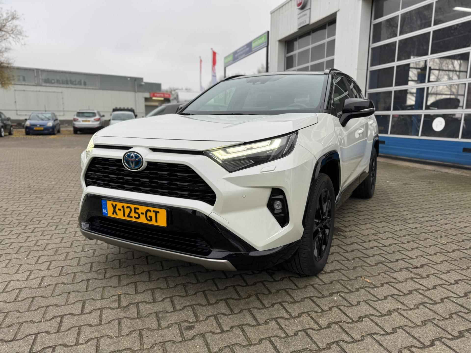 Toyota RAV4 2.5 Hybrid Bi-Tone Automaat TREKHAAK (RIJKLAARPRIJS / BOVAG) - 6/30