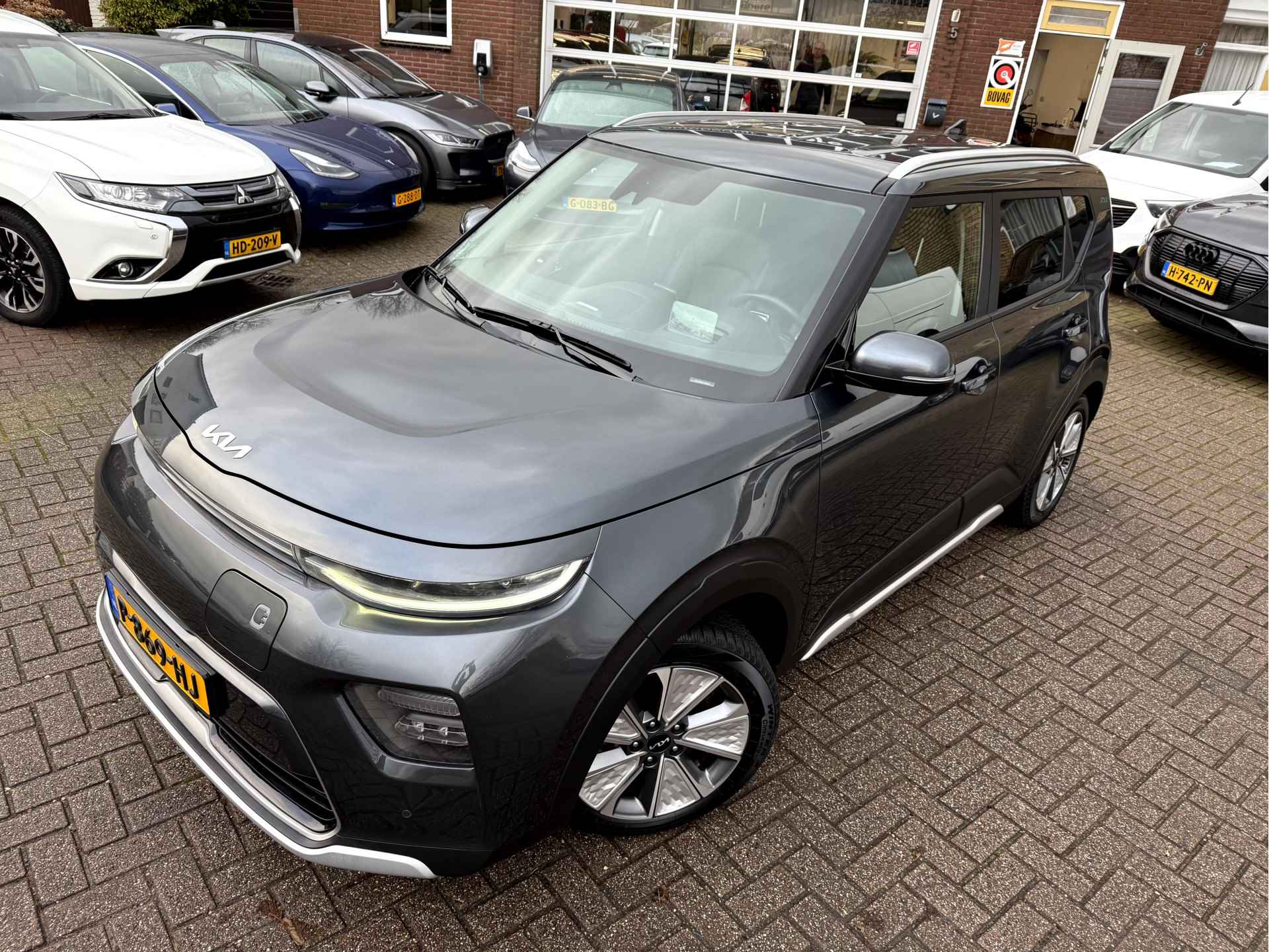 Kia e-Soul ExecutiveLine 64 kWh Leer, Trekhaak, Harman/Kardon - 18/34