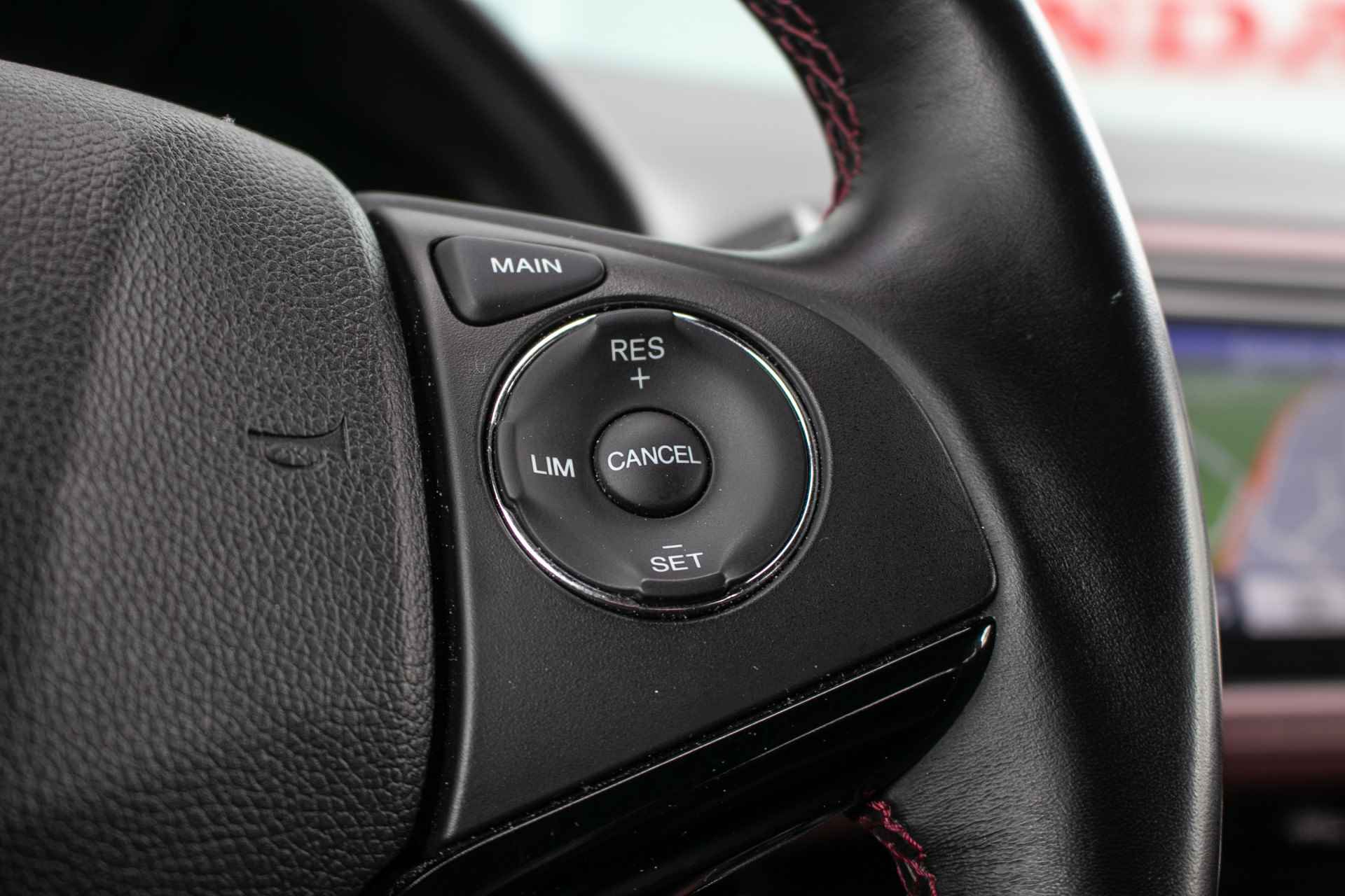 Honda HR-V 1.5 i-VTEC Turbo Sport Automaat - All in rijklaarprijs | Navigatie | Trekhaak | Dealer ond. | 12 mnd Bovag gar. - 34/43