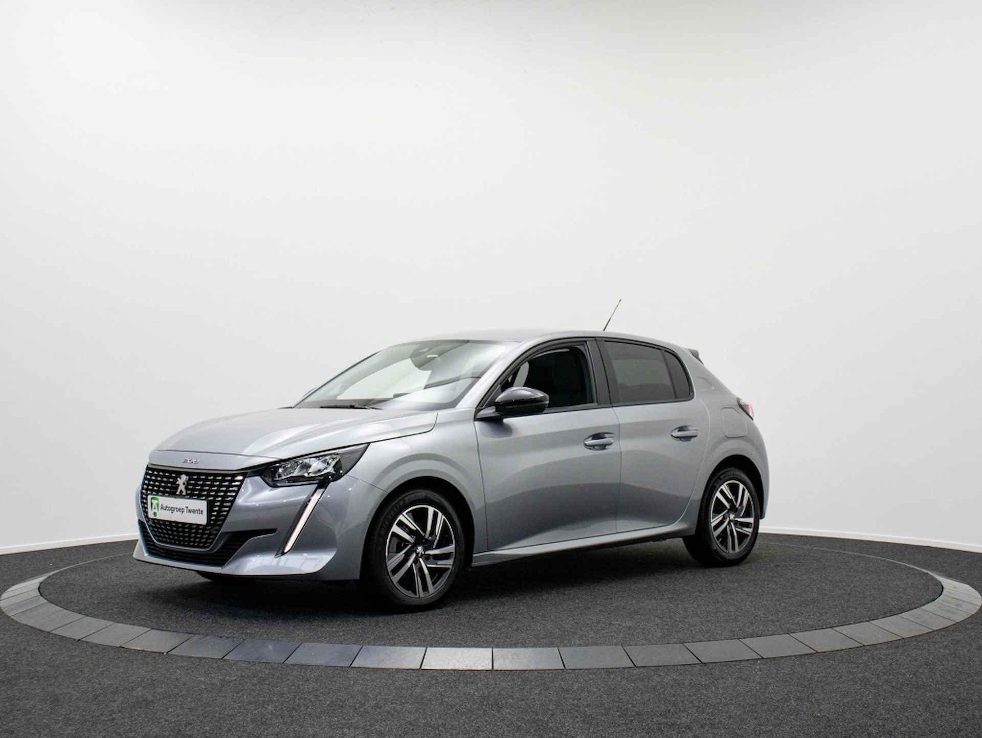 Peugeot 208 1.2 PT Allure Pack | Navigatie | Private lease 369 p.m. - 12/39