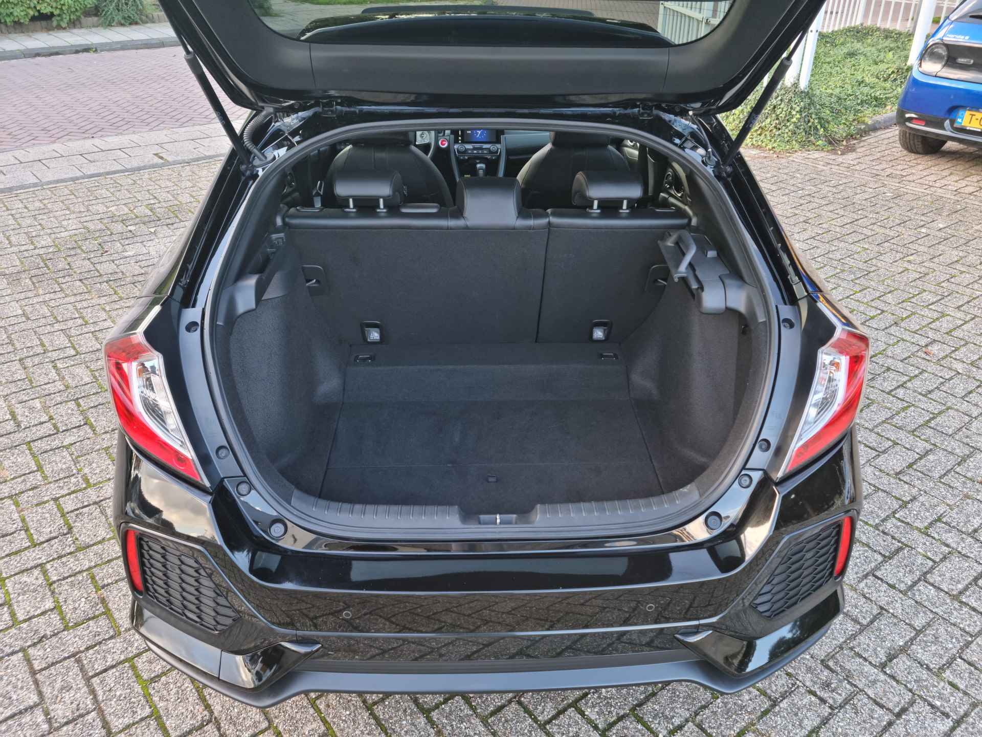 Honda Civic 1.5 i-VTEC Prestige Afneembare trekhaak | Stoelverwarming | Dode hoek sensoren |  , All-in Rijklaarprijs - 5/32