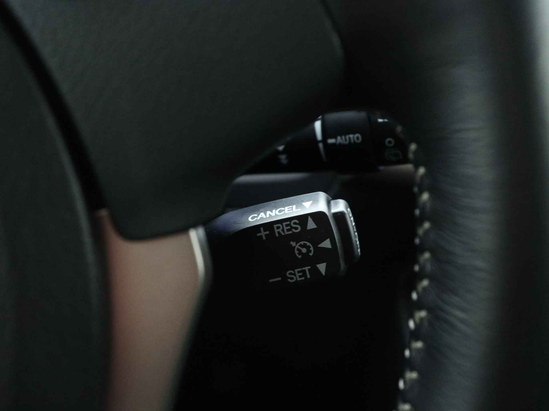 Lexus CT 200h Executive | Zwart Leder + Stoelverwarming | 17' Lichtmetalen Velgen | - 26/45