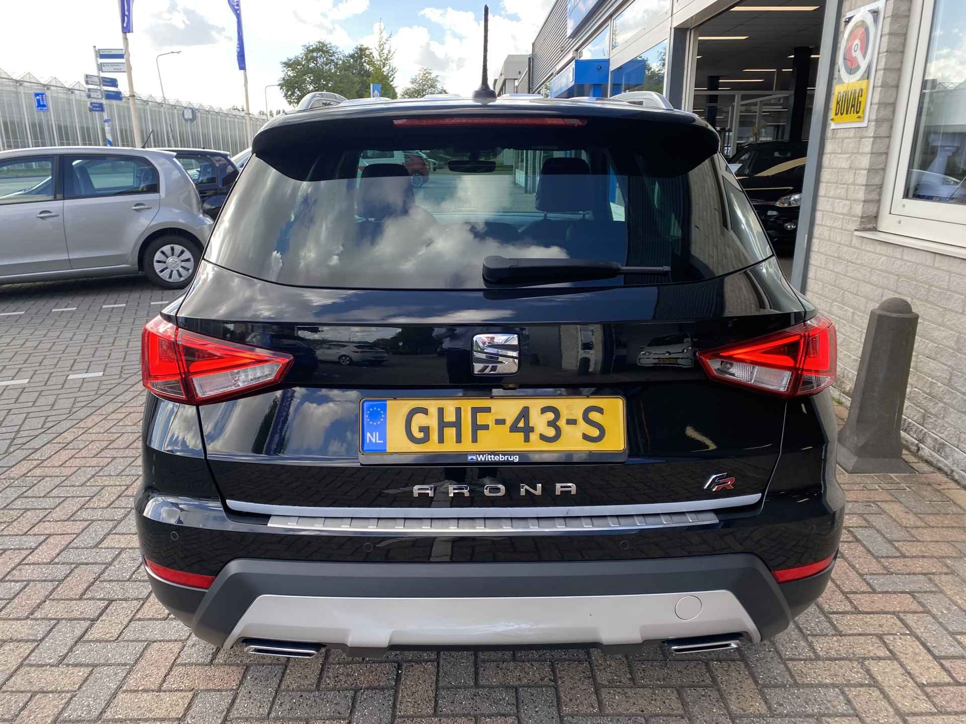 SEAT Arona 1.0 TSI FR / AUTOMAAT/ CAMERA/ PARK. SENSOREN/ LED/ DODE HOEK/ KEYLESS/ VIRTUAL COCKPIT/ STOEL VERWARM./ ADAPT. CRUISE/ APP CONNECT/ NAVI/ CLIMA/ DAB/ 18" LMV/ - 38/43