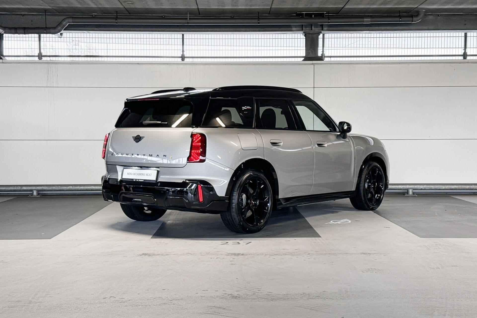 MINI Countryman Electric SE ALL4 John Cooper Works 66.5 kWh | Pakket XL | Dak en spiegelkappen in Jetblack - 6/26