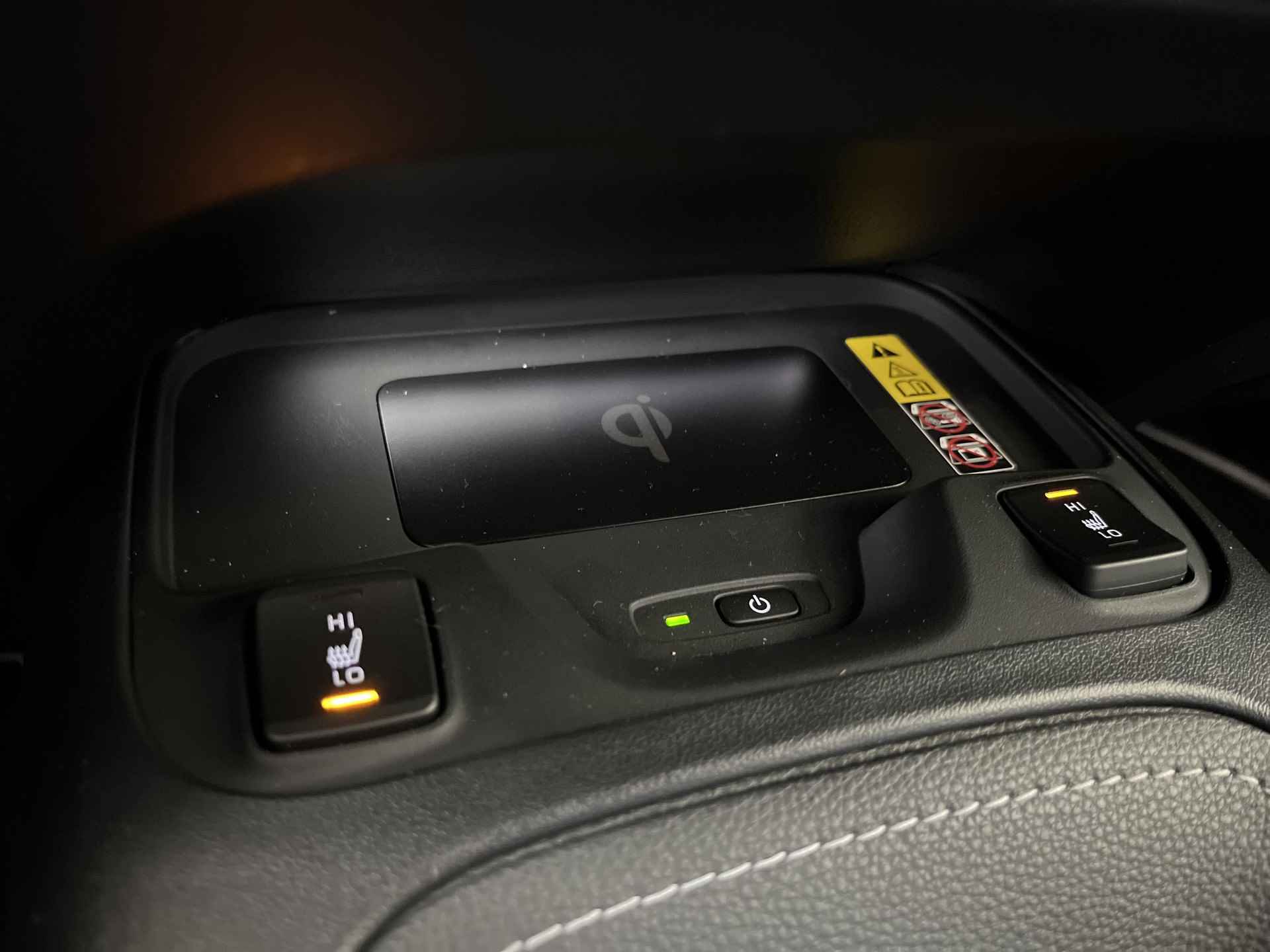 Toyota Corolla Touring Sports 1.8 Hybrid First Edition | All-in prijs | Apple/Android | Parkeersensoren | Navigatie | Elektrische achterklep | - 24/36