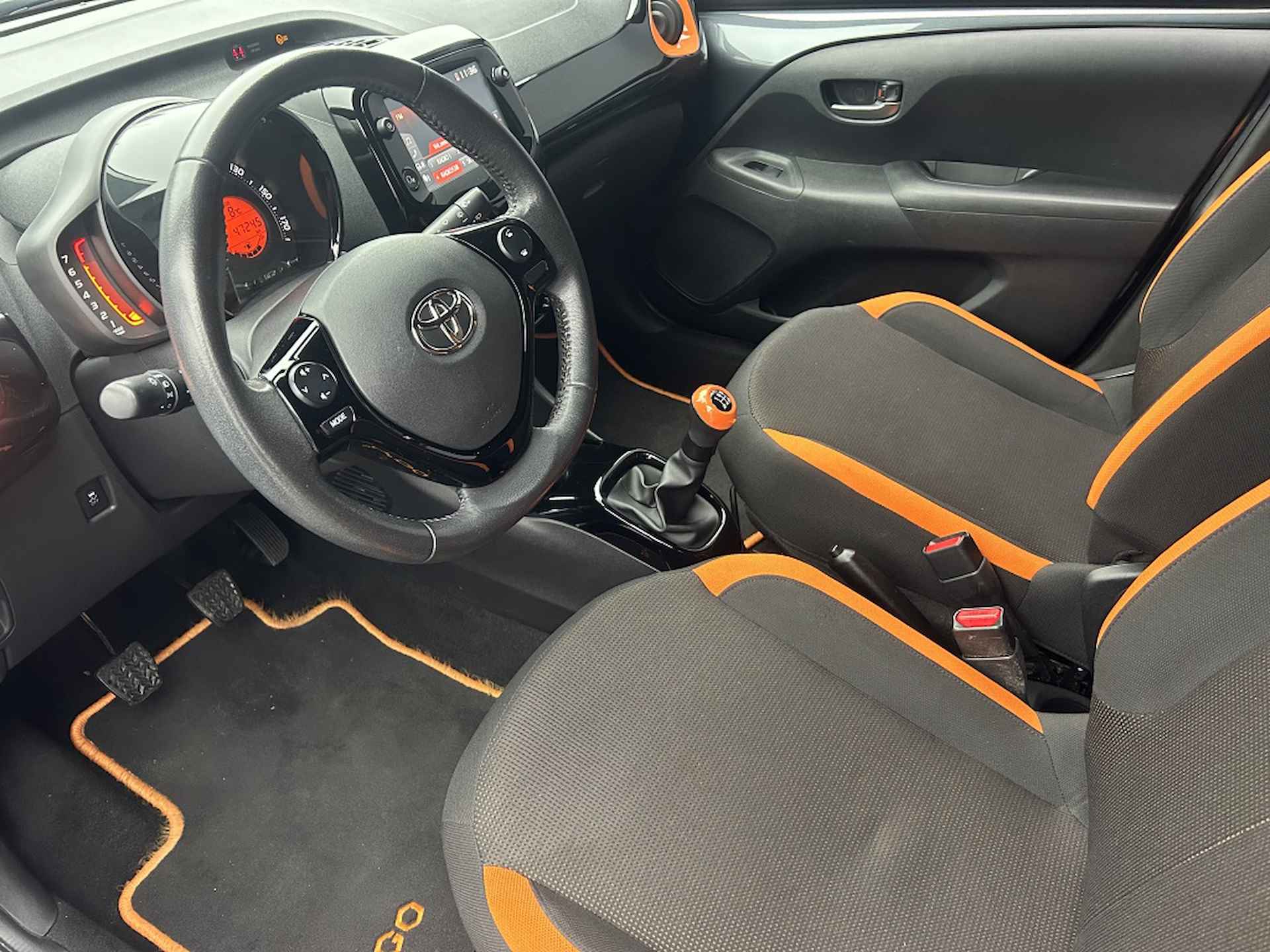 Toyota Aygo 1.0 VVT-i JBL - 4/26