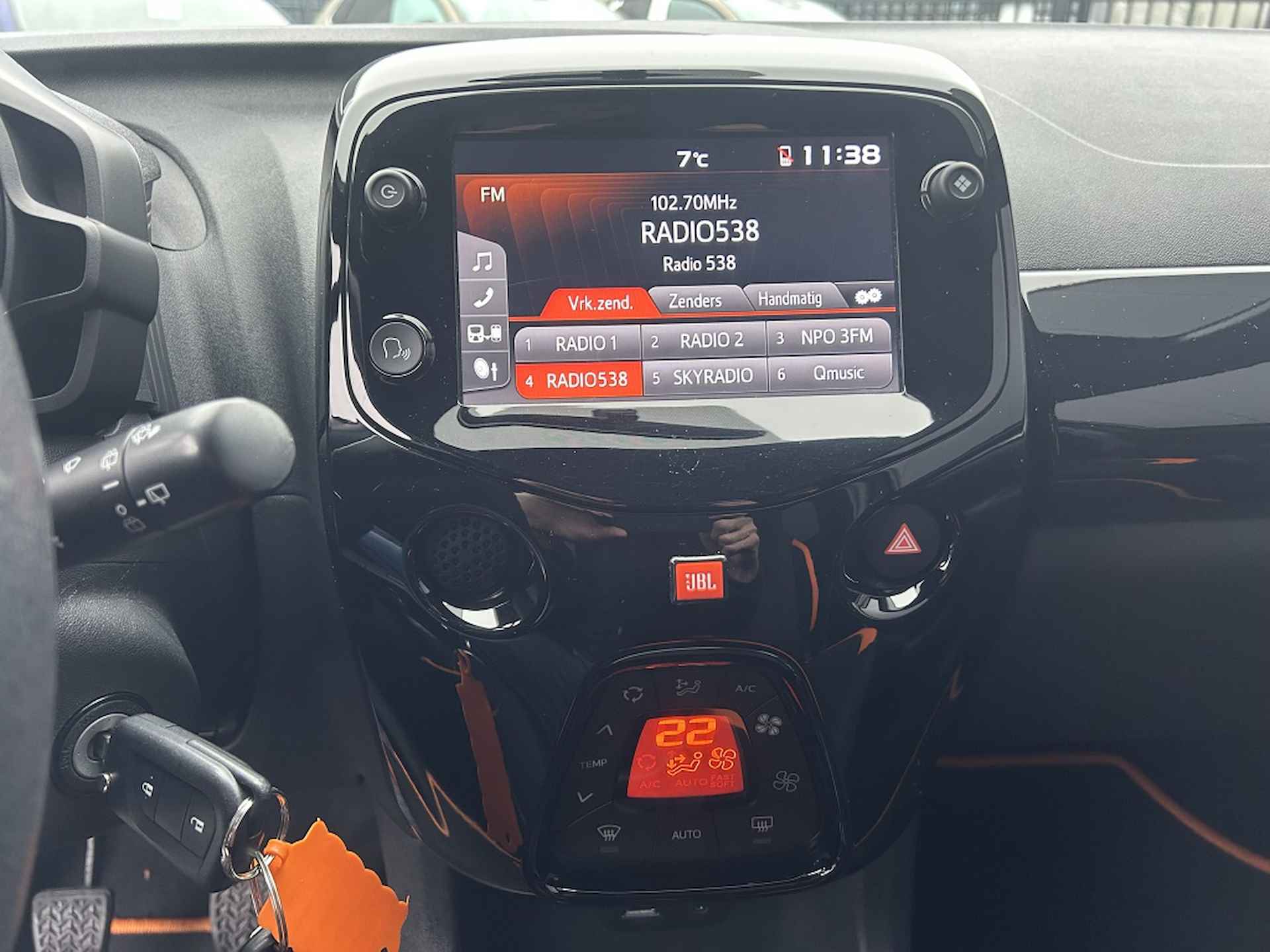 Toyota Aygo 1.0 VVT-i JBL - 22/26