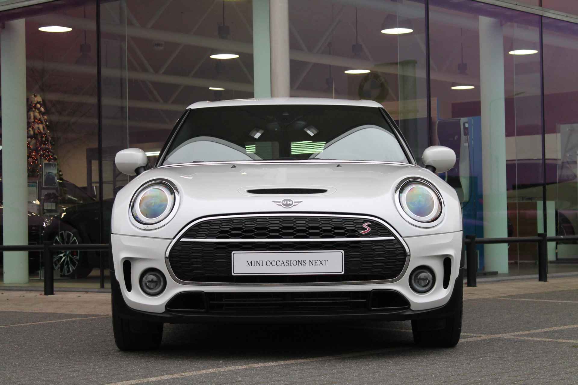 MINI Clubman Cooper S Classic Automaat / Premium Pakket / Achteruitrijcamera / LED / Comfort Access / Comfortstoelen / Stoelverwarming - 7/43