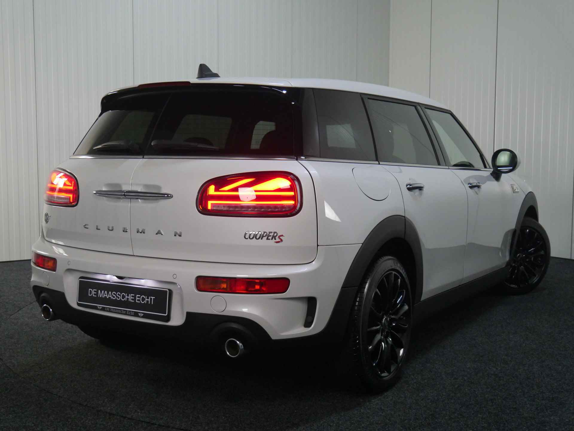 MINI Clubman Cooper S Classic Automaat / Premium Pakket / Achteruitrijcamera / LED / Comfort Access / Comfortstoelen / Stoelverwarming - 12/43