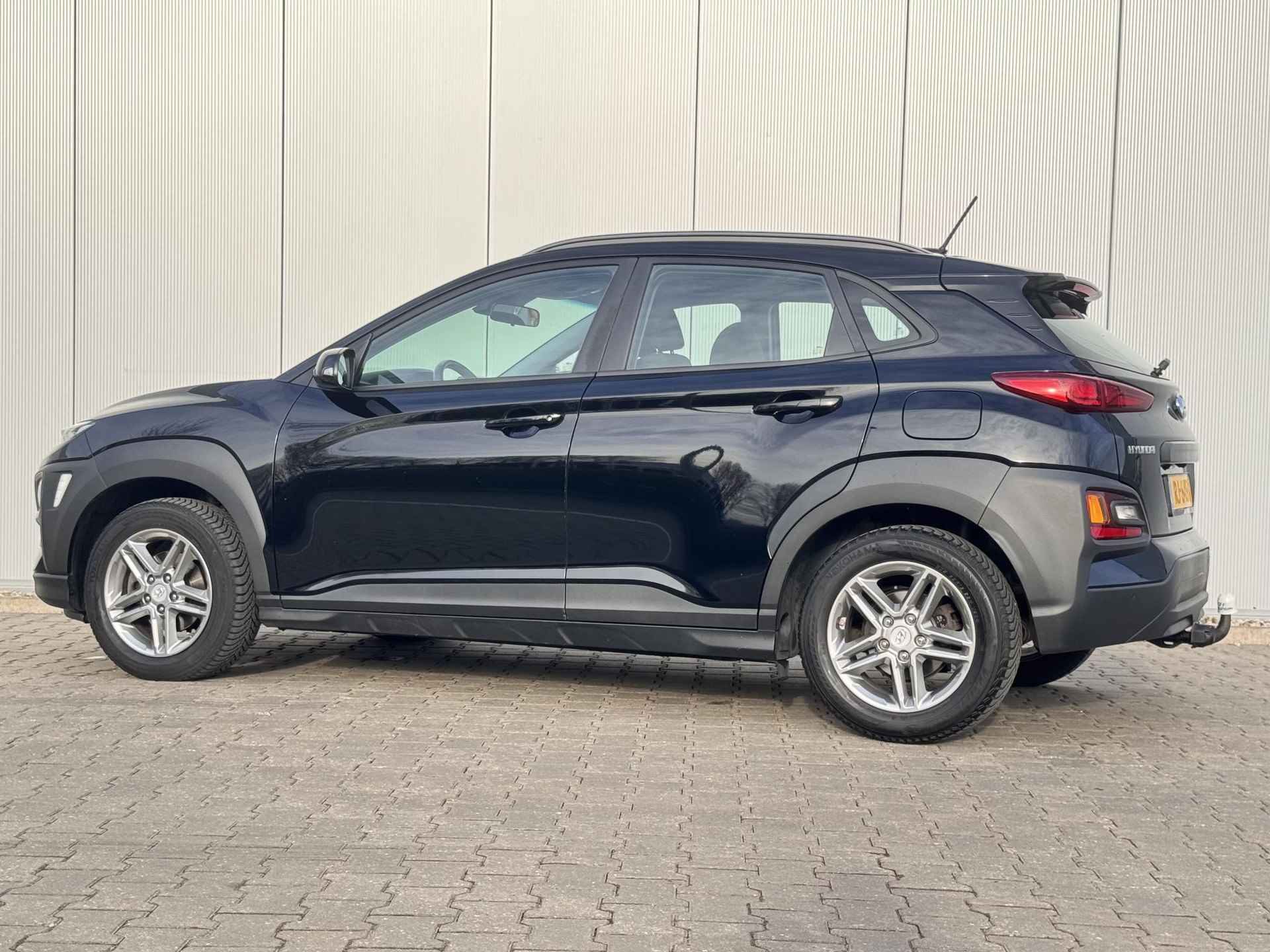 Hyundai Kona 1.0T Comfort / Achteruitrijcamera / Airco /  Cruise controle / Apple Carplay/Android Auto / Winterbanden op lichtmetalen 16'' velg / - 16/32