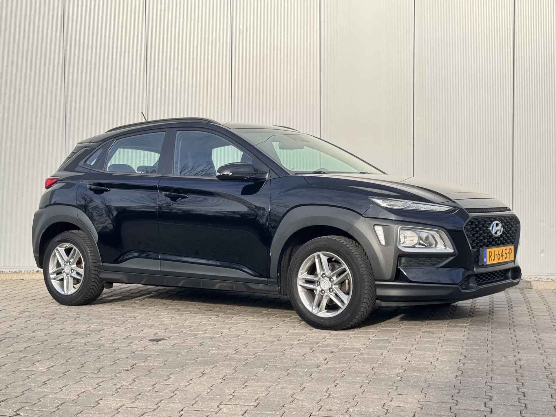 Hyundai Kona 1.0T Comfort / Achteruitrijcamera / Airco /  Cruise controle / Apple Carplay/Android Auto / Winterbanden op lichtmetalen 16'' velg / - 19/32