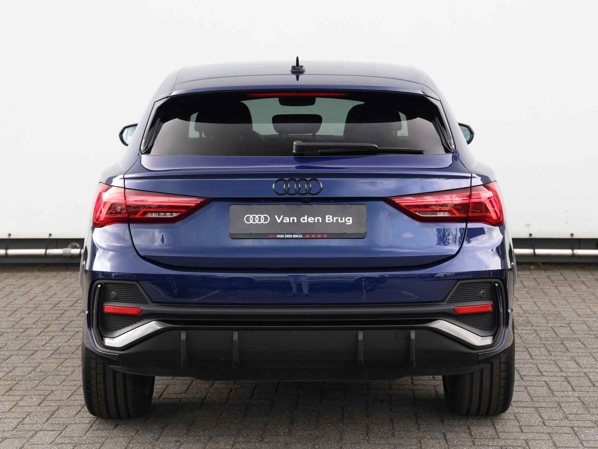 Audi Q3 Sportback 45 TFSI e S Edition 245pk | Camera | Elek. stoelen | 19" Velgen | Adaptive Cruise | Dodehoekdetectie | Navi | Apple Carplay | Stoelverwarming - 6/48