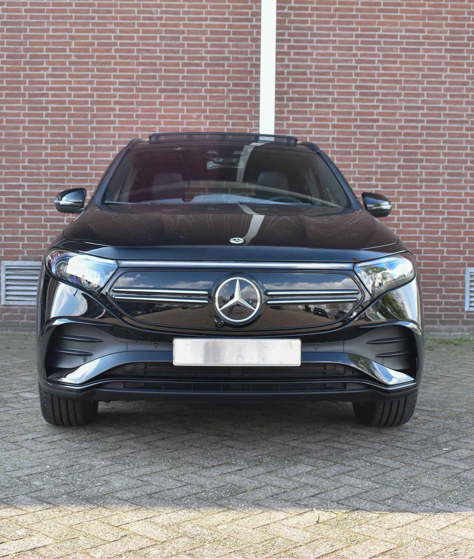 Mercedes-Benz EQA 250 AMG Line 67 kWh / Night-Pakket / Headup-Display / Panaroma-schuifdak / Stoelverwarming / Achteruitrijcamera / Dodehoek-Assis - 7/35