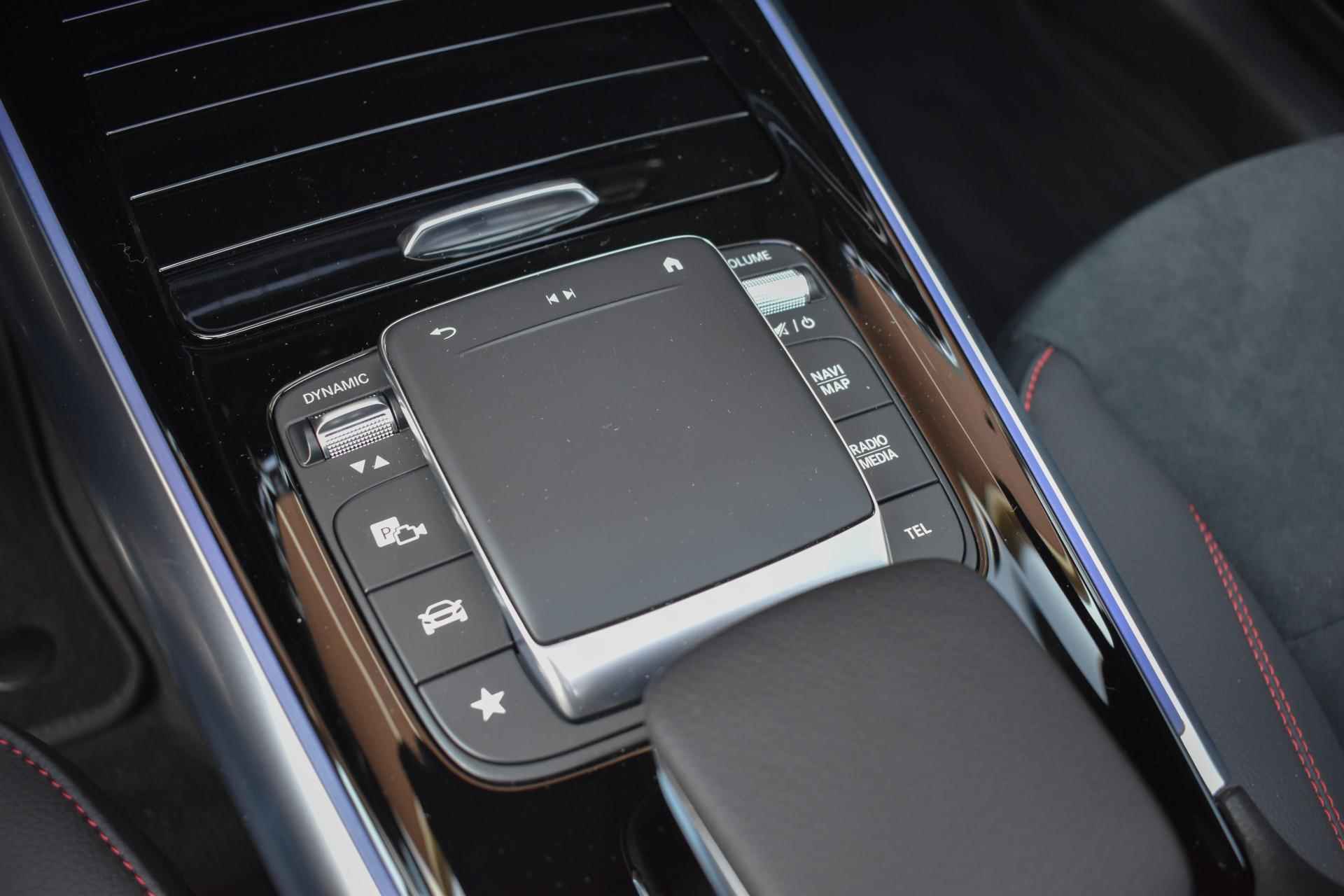 Mercedes-Benz EQA 250 AMG Line 67 kWh / Night-Pakket / Headup-Display / Panaroma-schuifdak / Stoelverwarming / Achteruitrijcamera / Dodehoek-Assis - 29/35