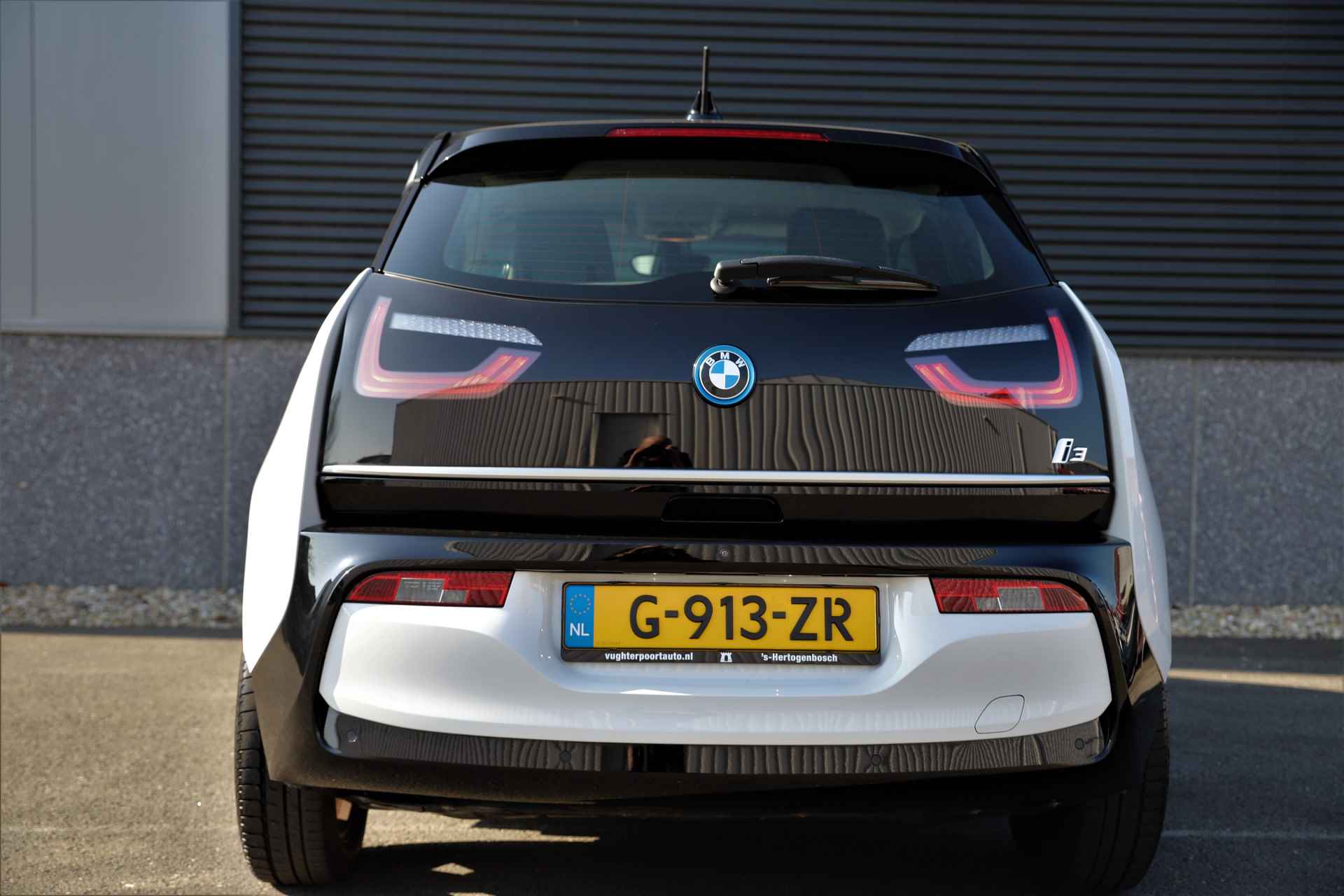 BMW i3 120Ah 42 kWh /Adaptive cruise/warmtepomp/12.709km/3-fase/Camera/19" - 23/42