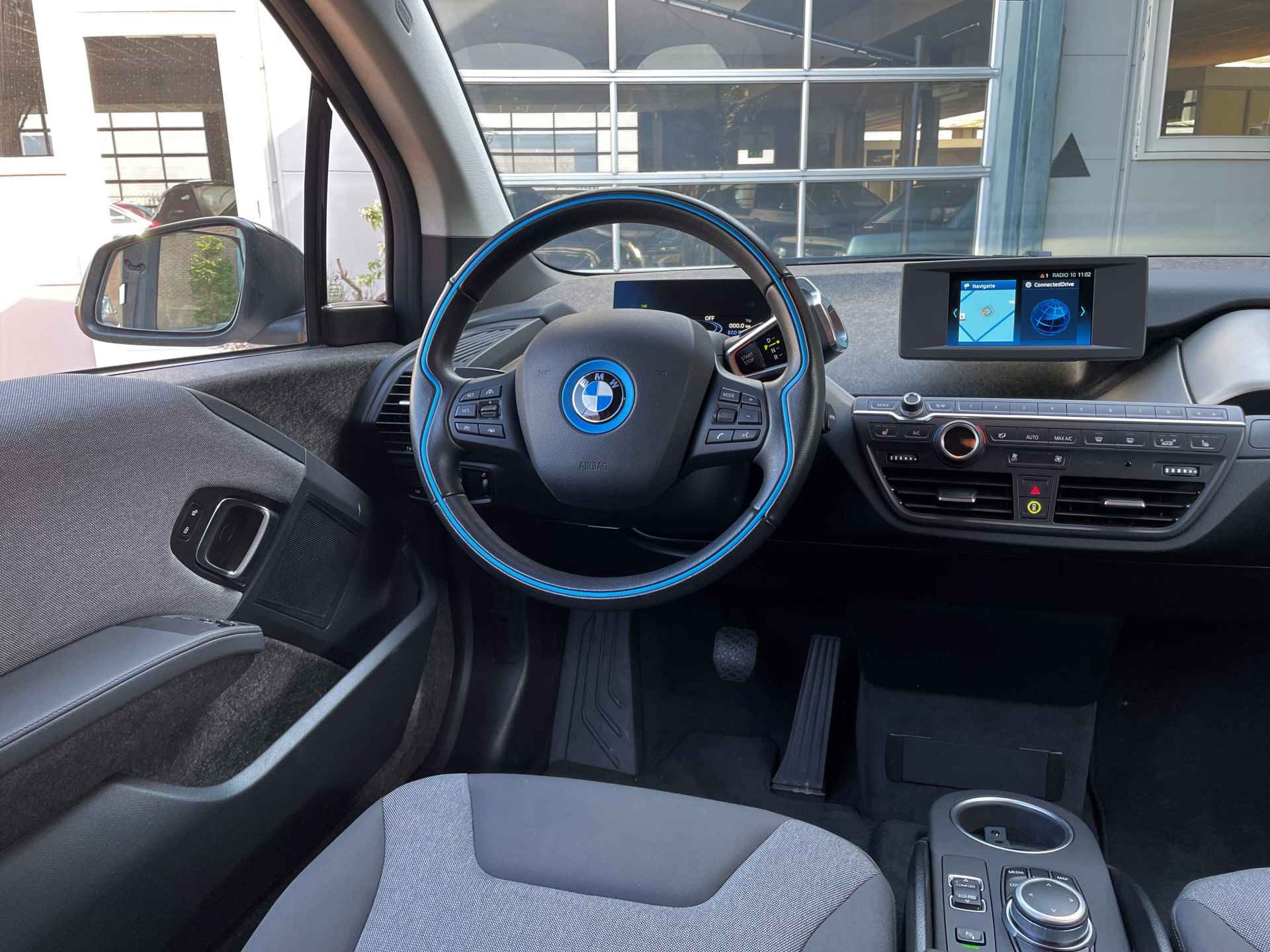 BMW i3 120Ah 42 kWh /Adaptive cruise/warmtepomp/12.709km/3-fase/Camera/19" - 38/42