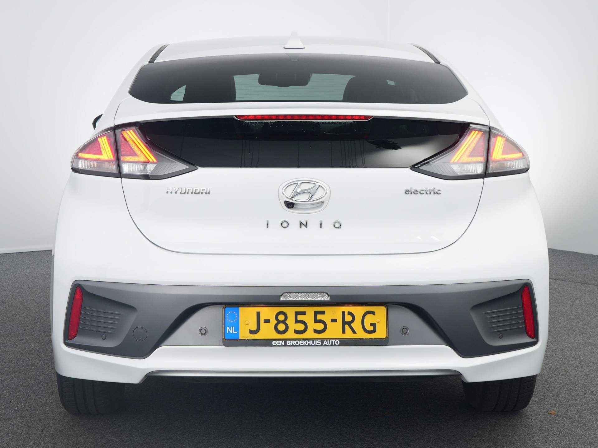 Hyundai IONIQ Premium EV 38 kWh | Panorama dak | Leder | Stoelverwarming en verkoeling | Navi | Adaptieve cruise | - 6/29