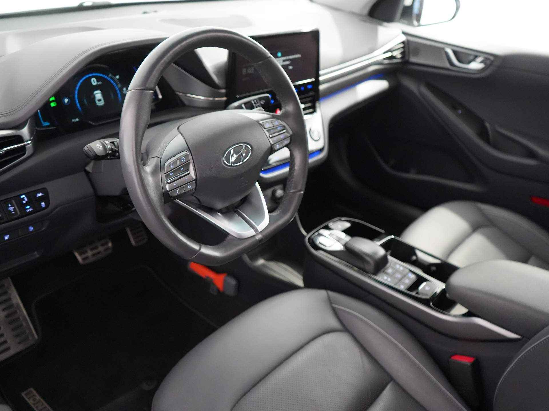 Hyundai IONIQ Premium EV 38 kWh | Panorama dak | Leder | Stoelverwarming en verkoeling | Navi | Adaptieve cruise | - 7/29