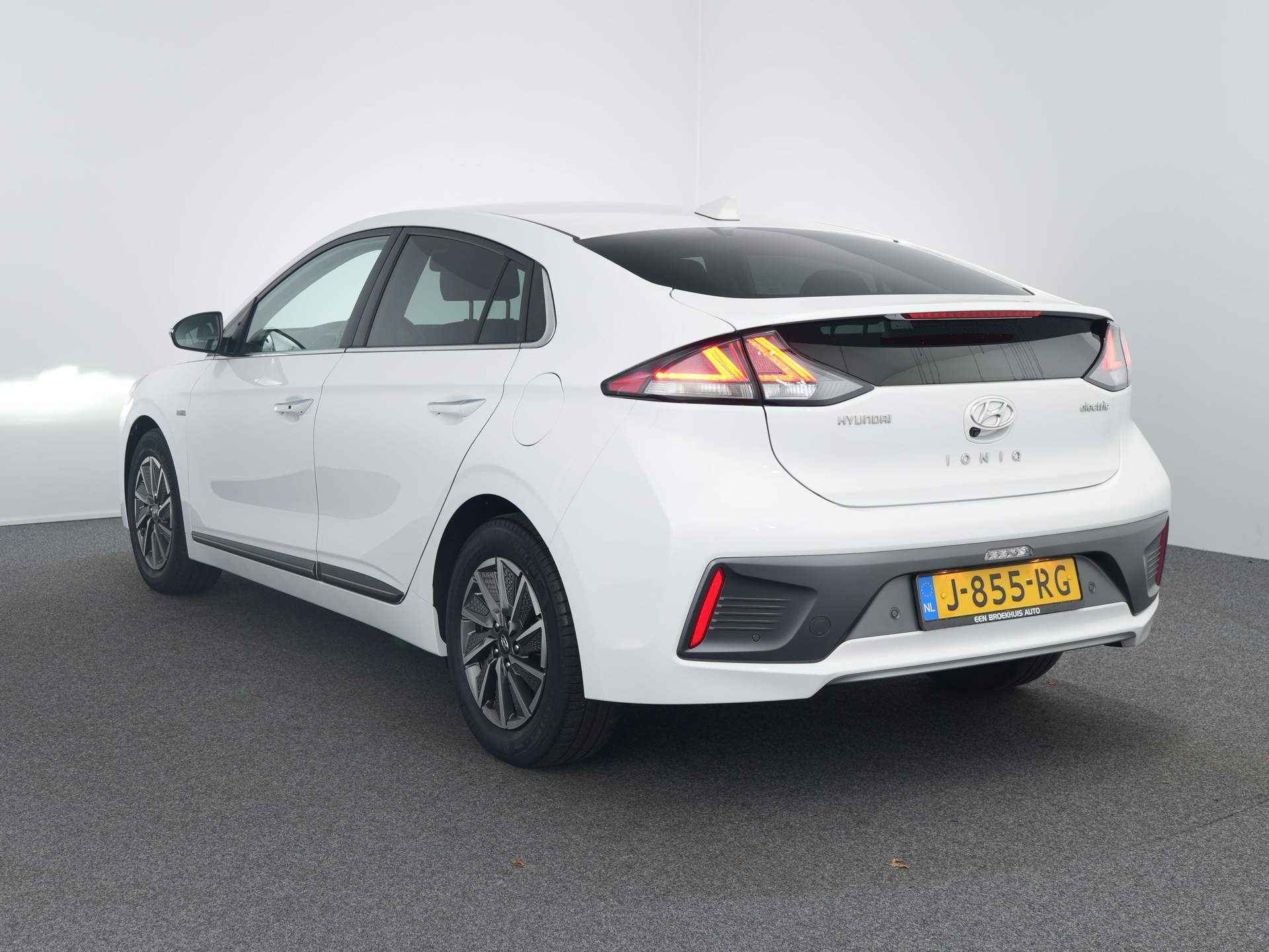 Hyundai IONIQ Premium EV 38 kWh | Panorama dak | Leder | Stoelverwarming en verkoeling | Navi | Adaptieve cruise | - 10/29