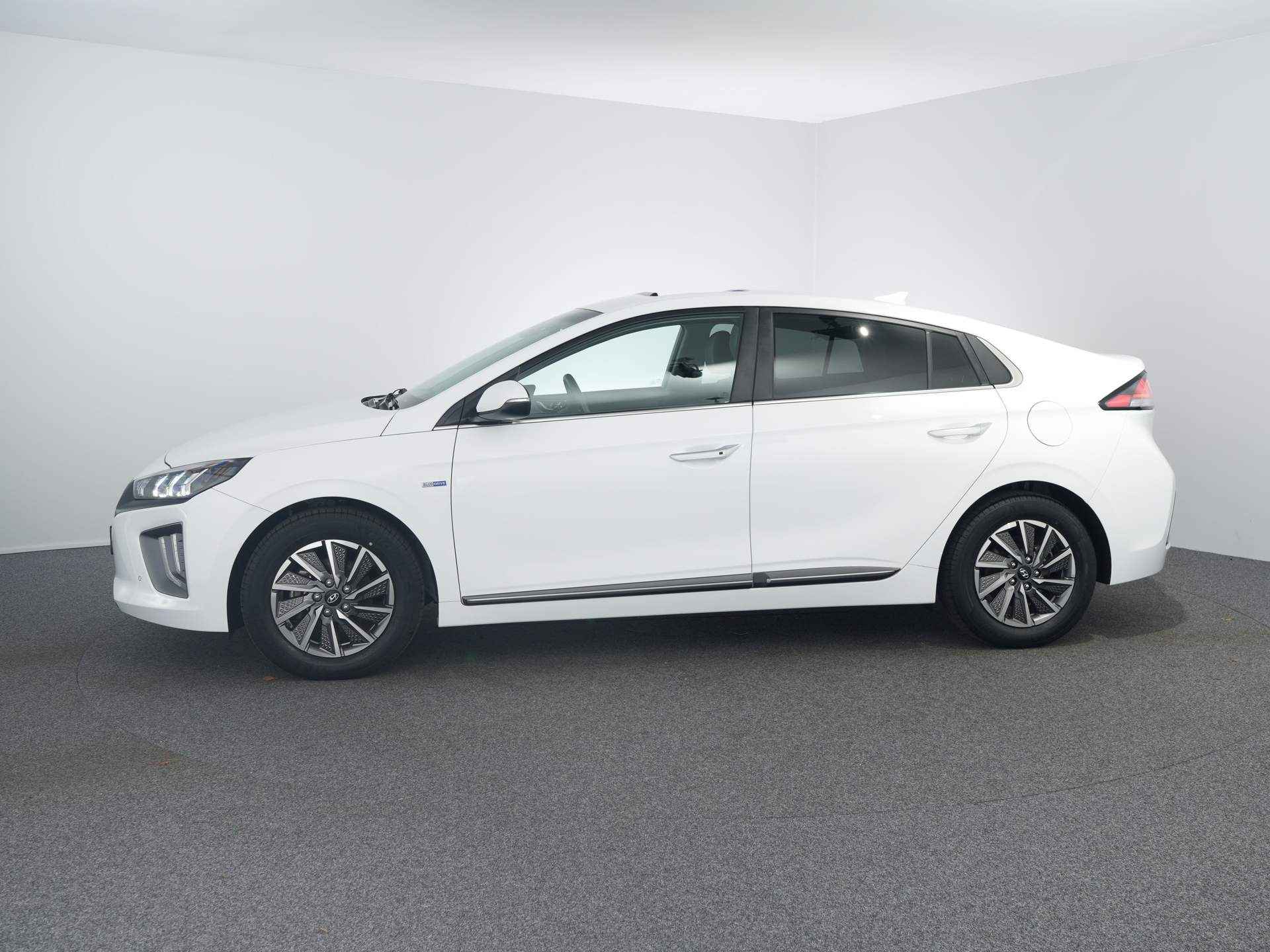 Hyundai IONIQ Premium EV 38 kWh | Panorama dak | Leder | Stoelverwarming en verkoeling | Navi | Adaptieve cruise | - 13/29