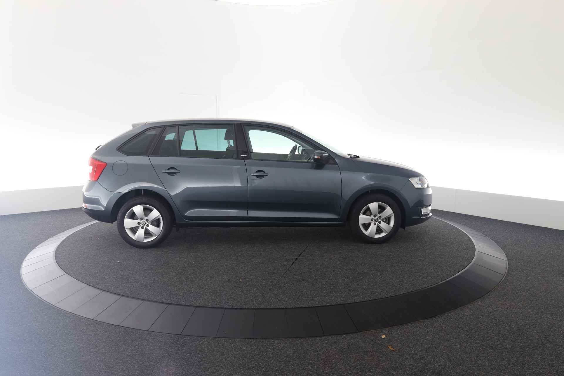 Škoda Rapid Spaceback 1.2 TSI Greentech JOY - 5/41