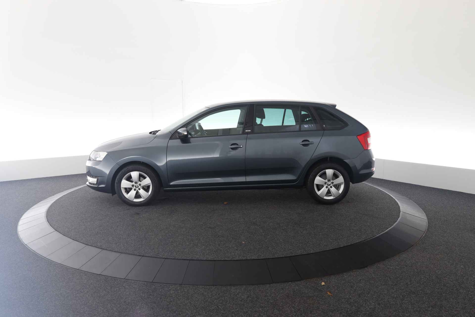 Škoda Rapid Spaceback 1.2 TSI Greentech JOY - 6/41