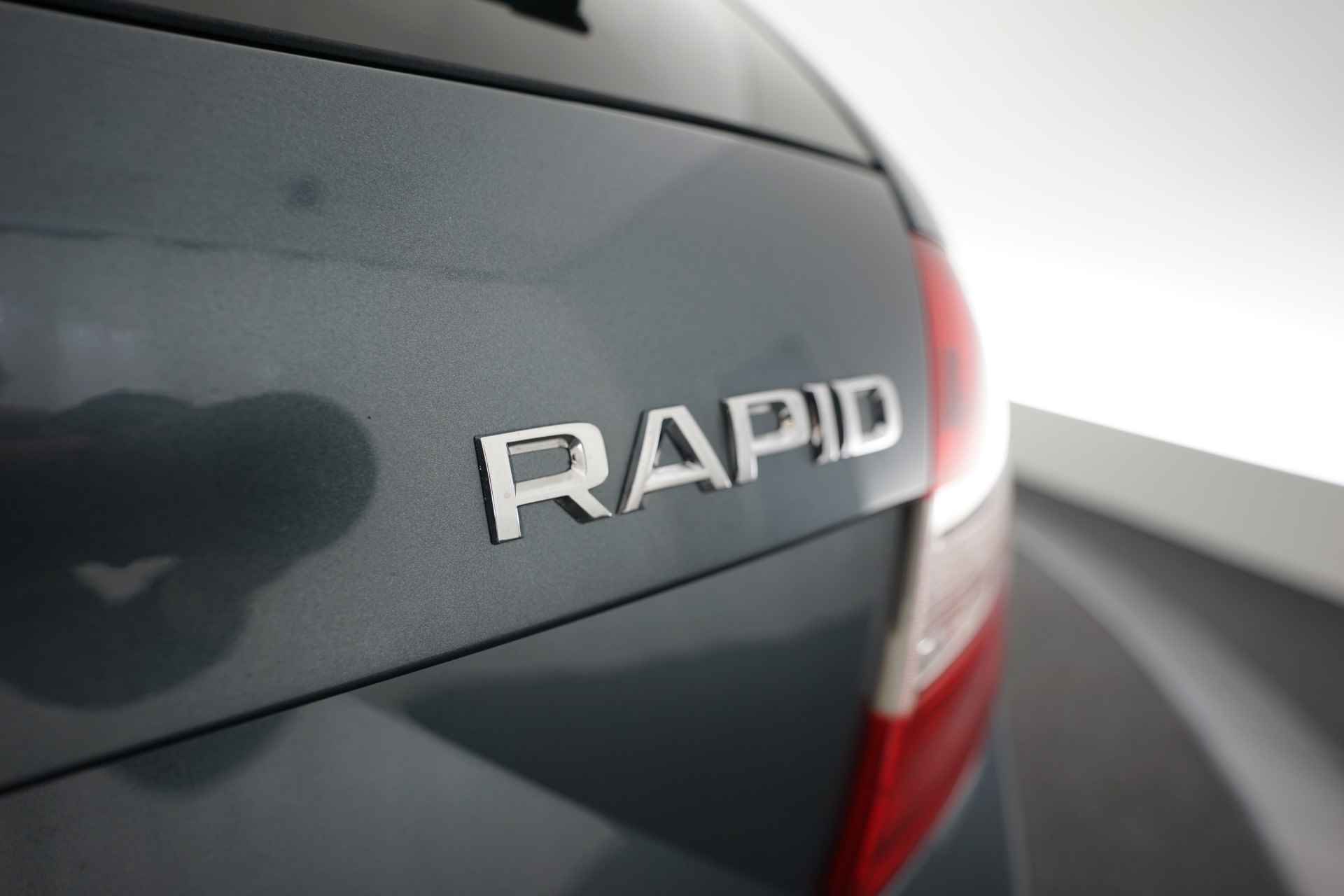 Škoda Rapid Spaceback 1.2 TSI Greentech JOY - 14/41