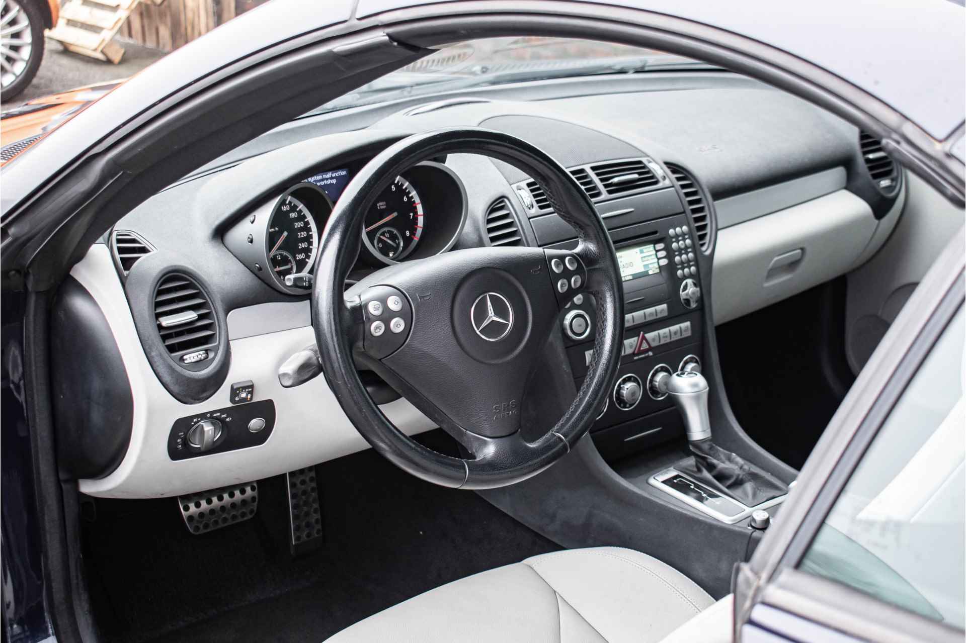 Mercedes-Benz SLK | Gasinstallatie G3 | Airscarf | Eindejaarsopruiming van 10950 voor 9950 - 9/24