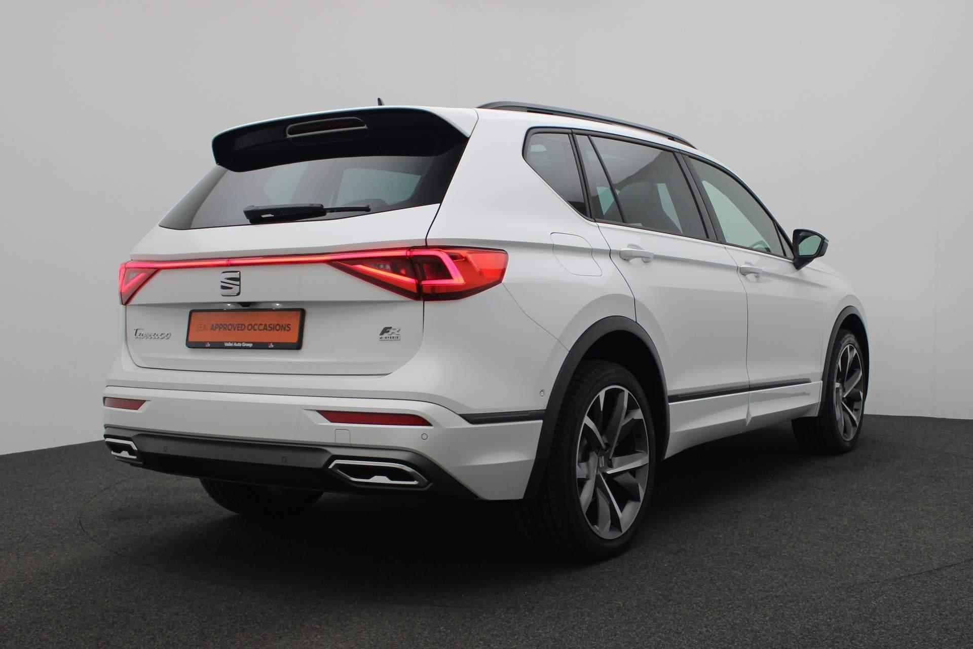 SEAT Tarraco 1.4 TSI 245PK DSG e-Hybrid PHEV FR Business | Pano | Trekhaak | Adaptief onderstel | Geheugenstoel | Stoel-/achterbankverwarming | Camera | Navi | ACC | Keyless - 4/44