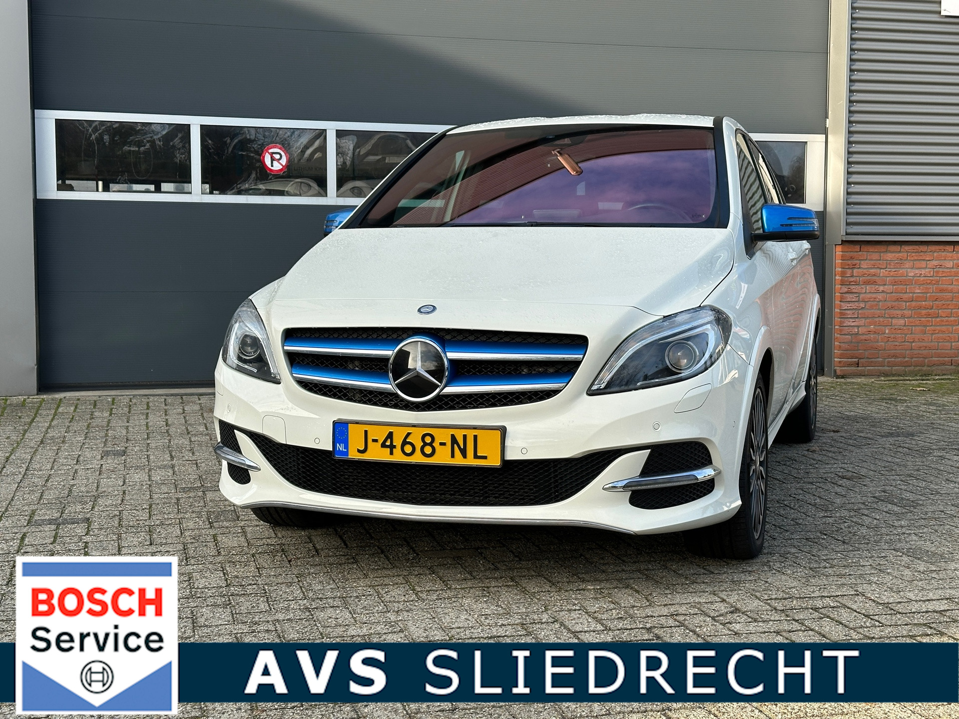 Mercedes-Benz B-klasse 250 e Prestige 28 kWh / 12mnd BOVAG / 18 inch / Dodehoek