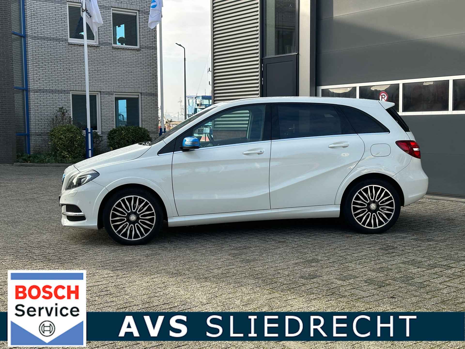 Mercedes-Benz B-klasse 250 e Prestige 28 kWh / 12mnd BOVAG / 18 inch / Dodehoek - 3/49