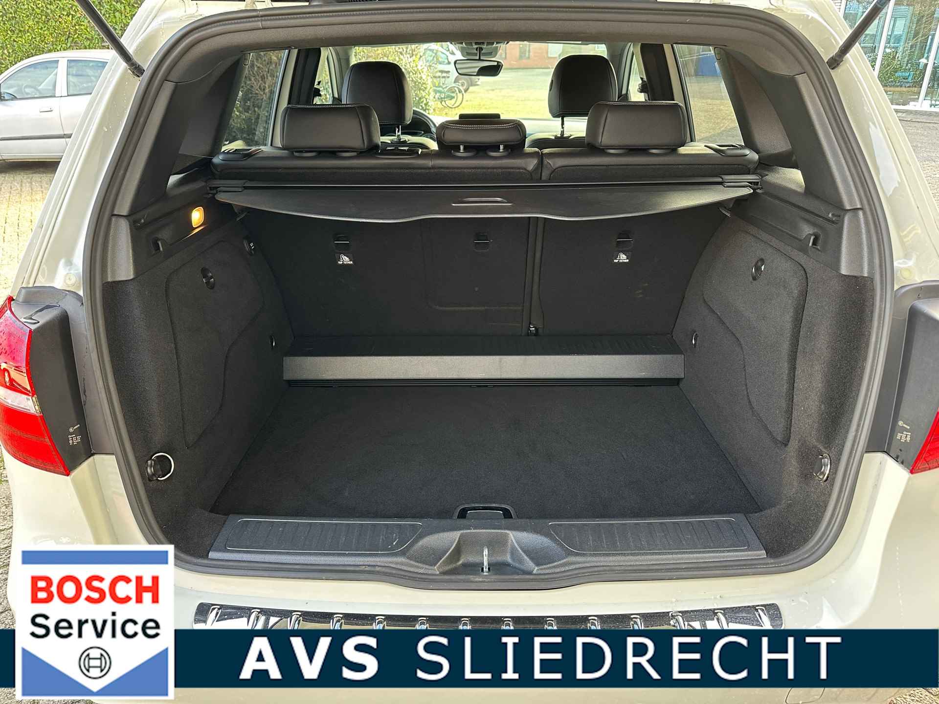 Mercedes-Benz B-klasse 250 e Prestige 28 kWh / 12mnd BOVAG / 18 inch / Dodehoek - 11/49