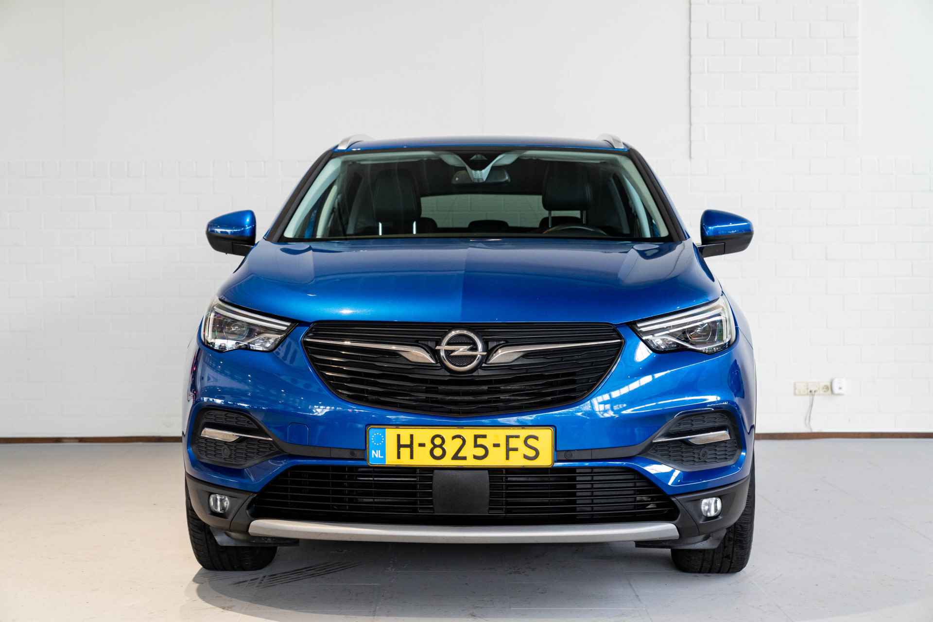 Opel Grandland X 1.2 Turbo B. Executive | Leder | Camera | Trekhaak | Stoel en Stuurverwarming | Climate Controle | - 2/42