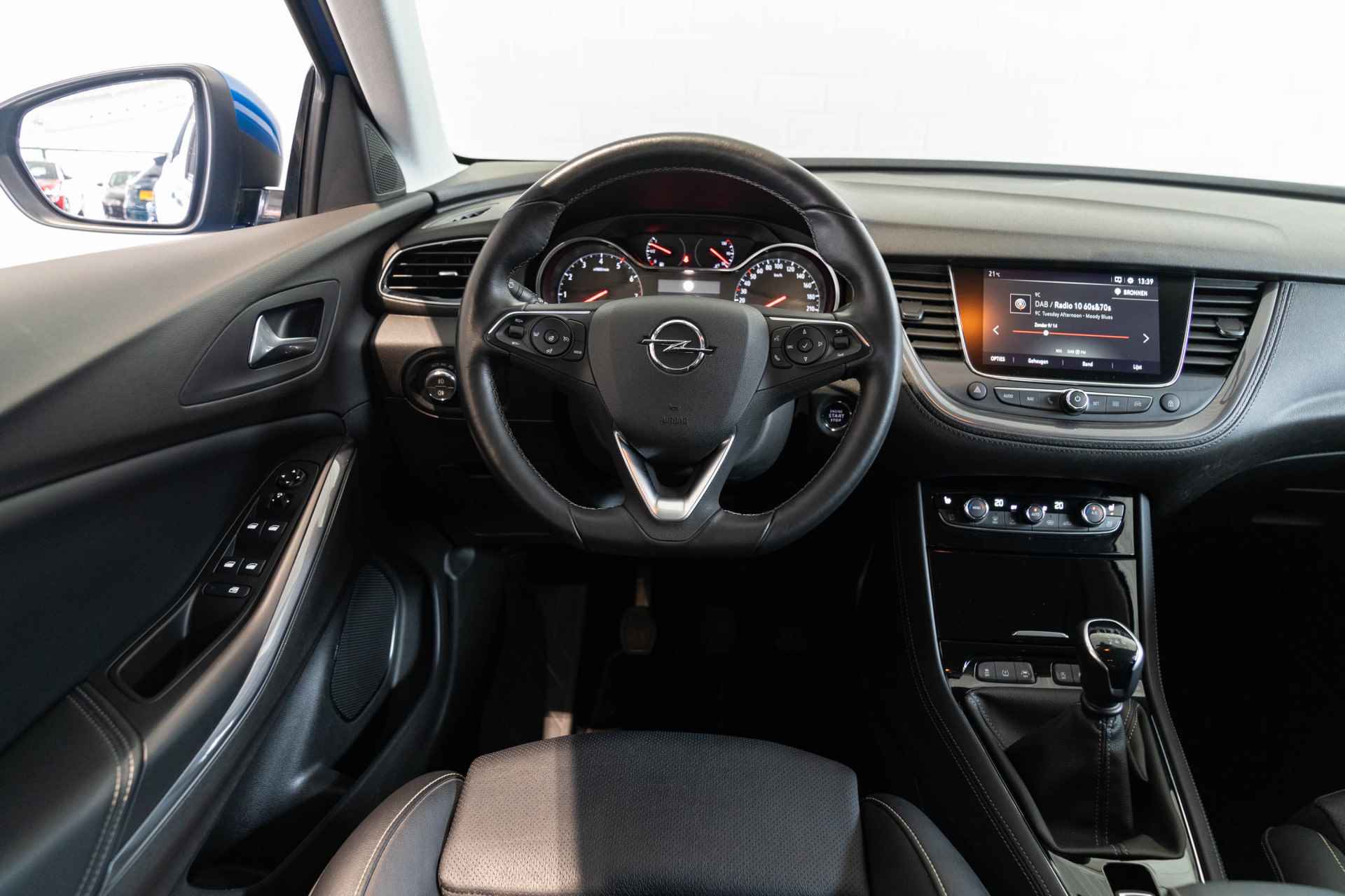 Opel Grandland X 1.2 Turbo B. Executive | Leder | Camera | Trekhaak | Stoel en Stuurverwarming | Climate Controle | - 41/42