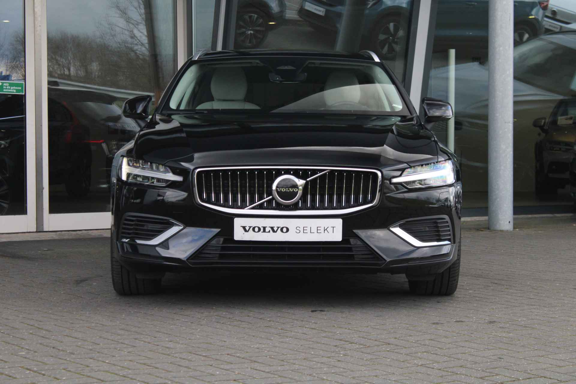 Volvo V60 T6 AWD Plus Bright | Long Range | Adaptive Cruise | Camera | Getint Glas | BLIS | 19 INCH | Leder - 3/38