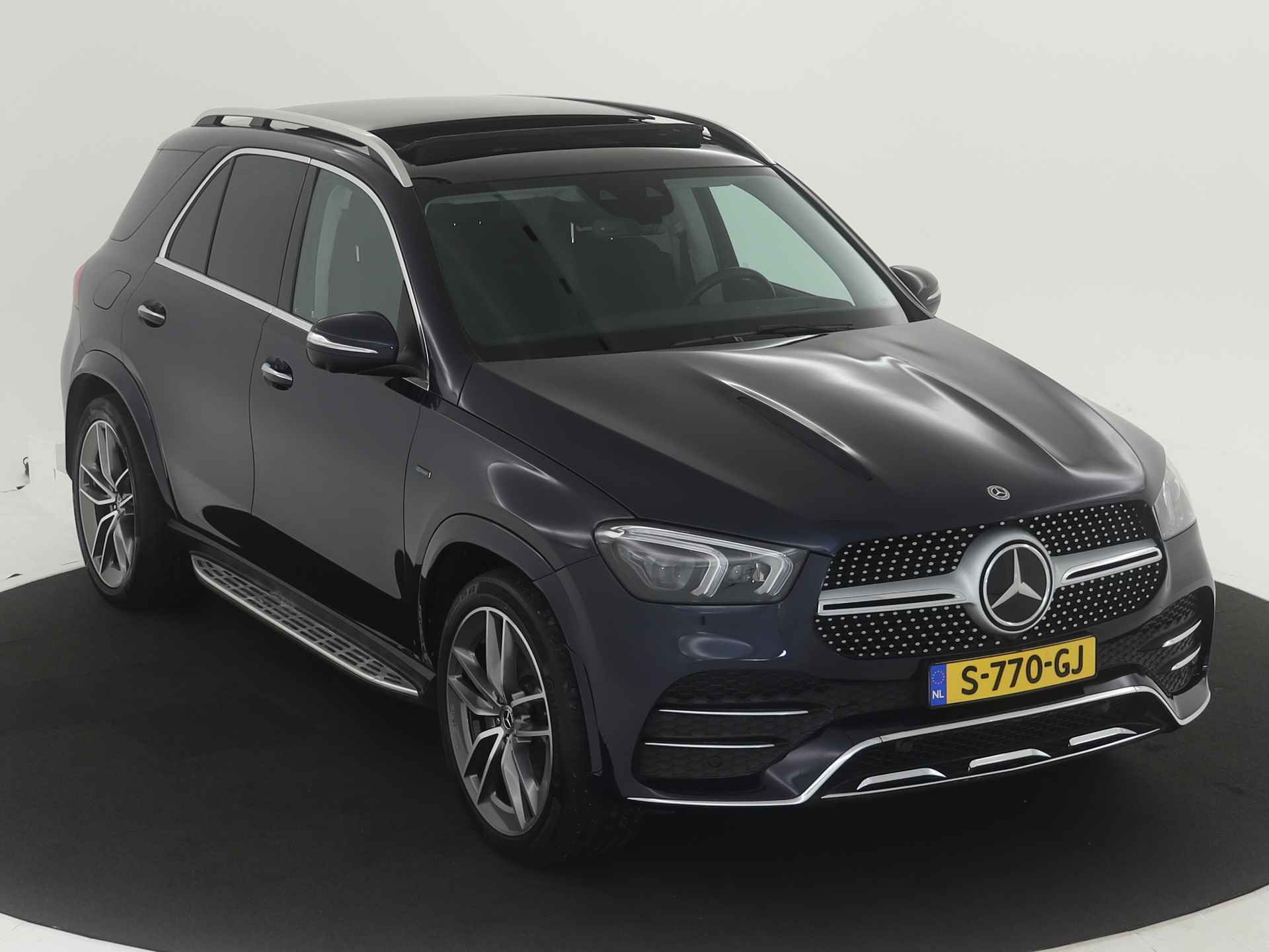 Mercedes-Benz GLE 350 e 4MATIC Premium Plus | Luchtvering | Burmester Audio | Panoramadak | Trekhaak | Memory Stoelen | Distronic | Multibeam LED | inclusief 24 maanden MB Certified garantie voor Europa. - 28/45