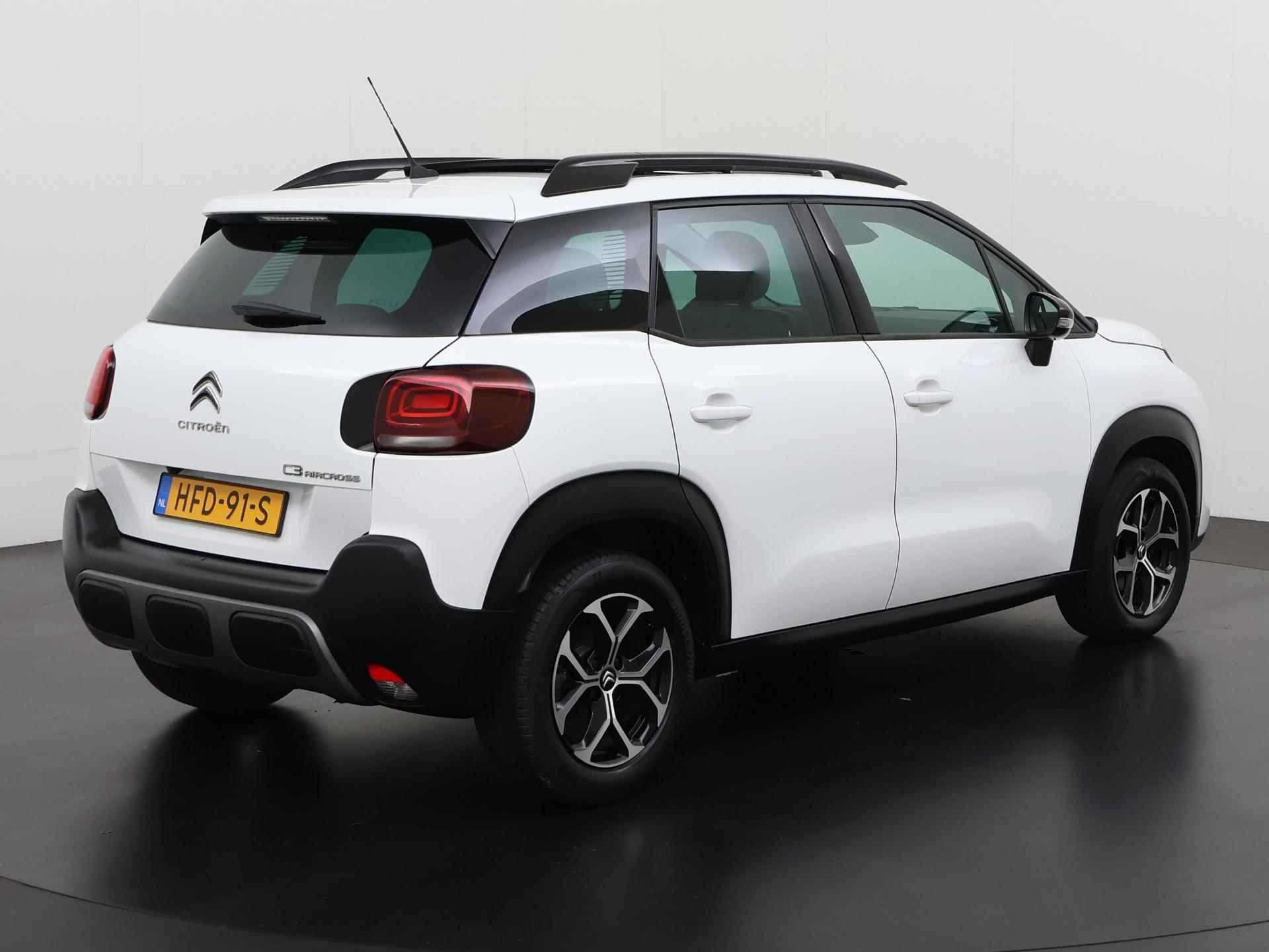 Citroen C3 Aircross 1.2 PureTech Shine Automaat | Panoramadak | Head Up | Zondag Open! - 4/37