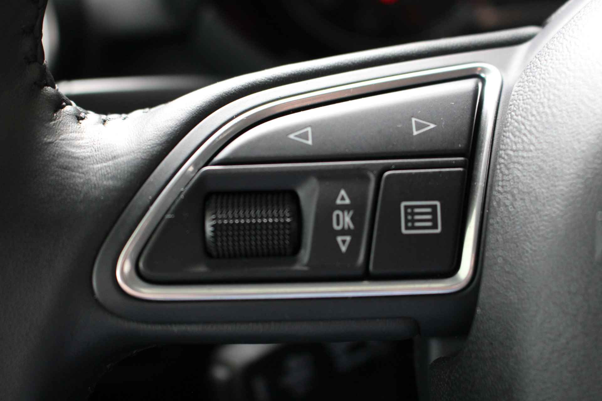 Audi A1 Sportback 1.0 TFSI Navigatie | Lichtmetalen velgen | elektr. raambed. v+a - 11/18