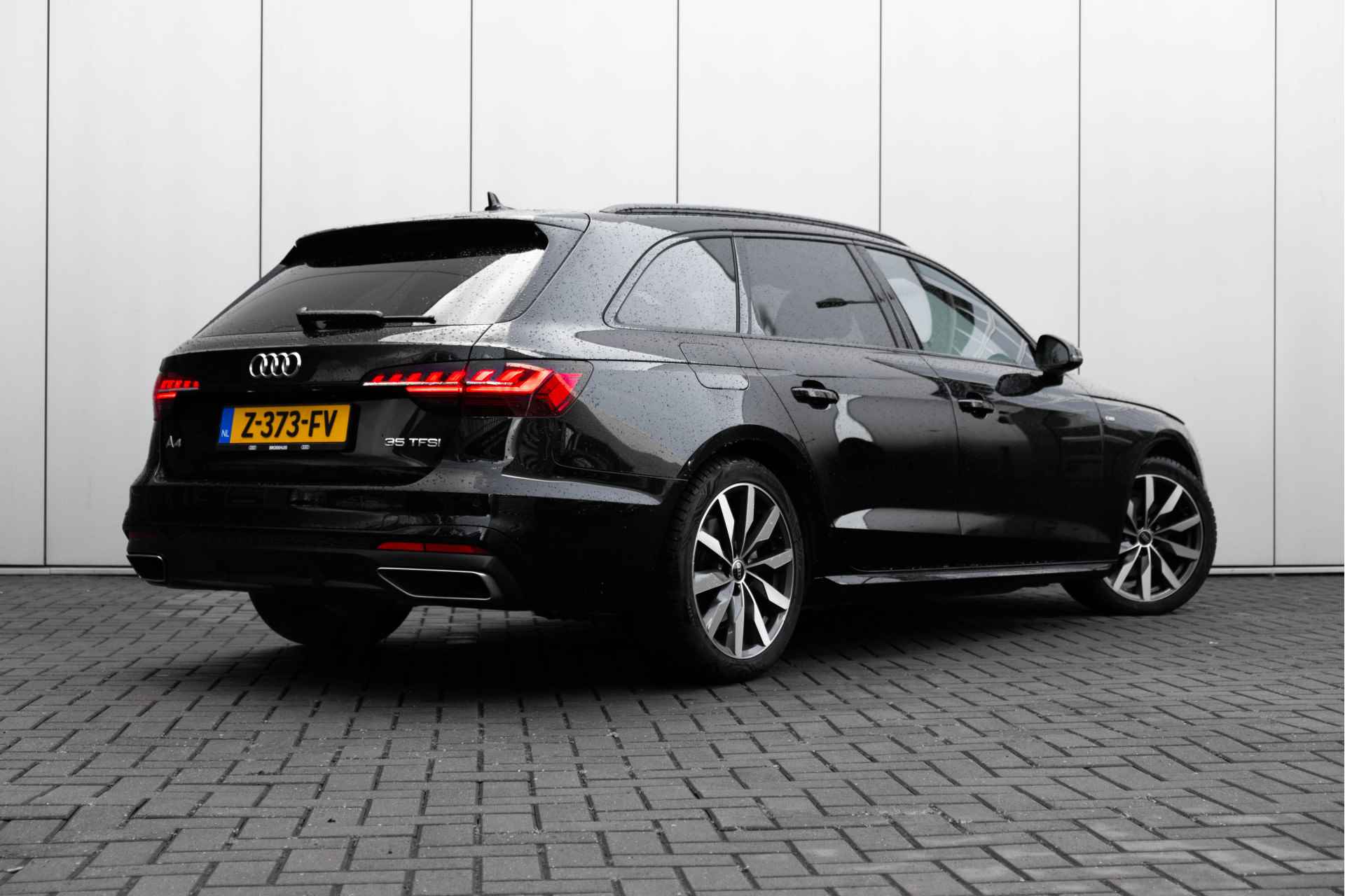 Audi A4 Avant 35 TFSI S edition Competition S-Tronic 7 | Adaptive Cruise Control | Achteruitrijcamera | Sportstoelen | Parkeerhulp plus - 3/55