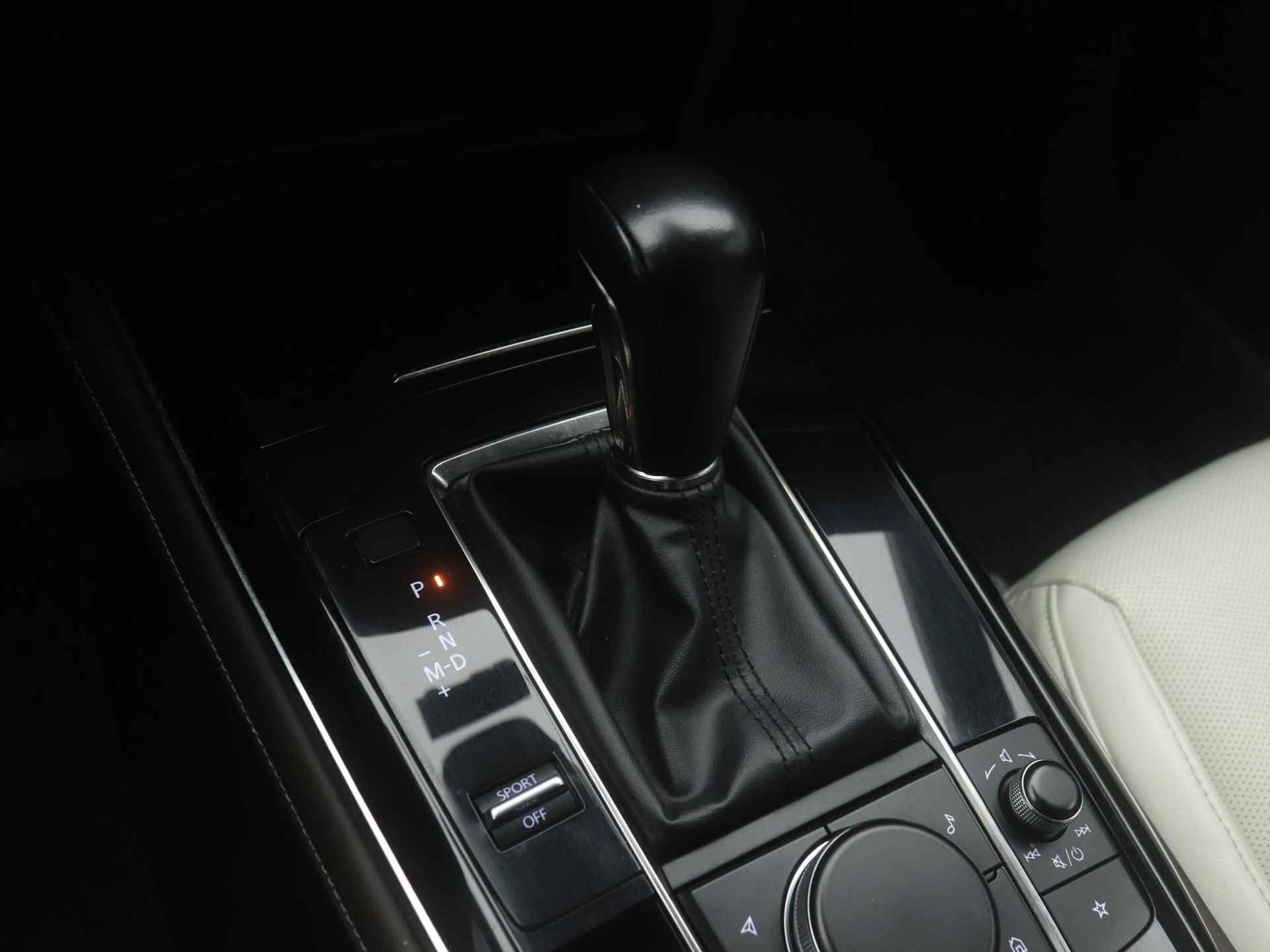 Mazda CX-30 2.0 e-SkyActiv-X Luxury i-Activesense automaat met Sunroof : dealer onderhouden - 39/50