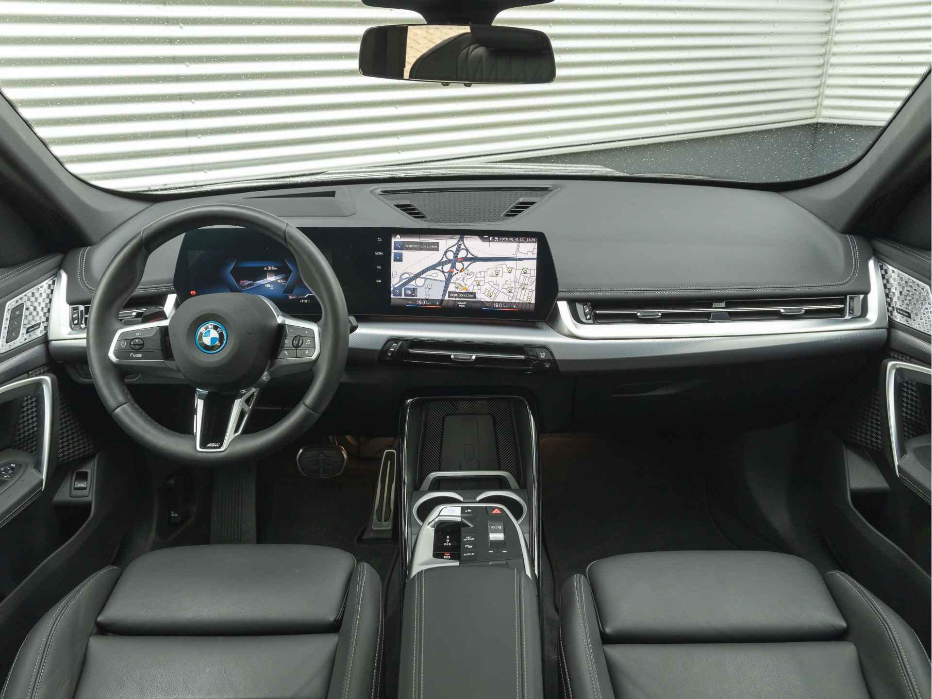 BMW iX1 xDrive30 M-Sport - Pano - Memory - Head-Up - Harman Kardon - 15/40