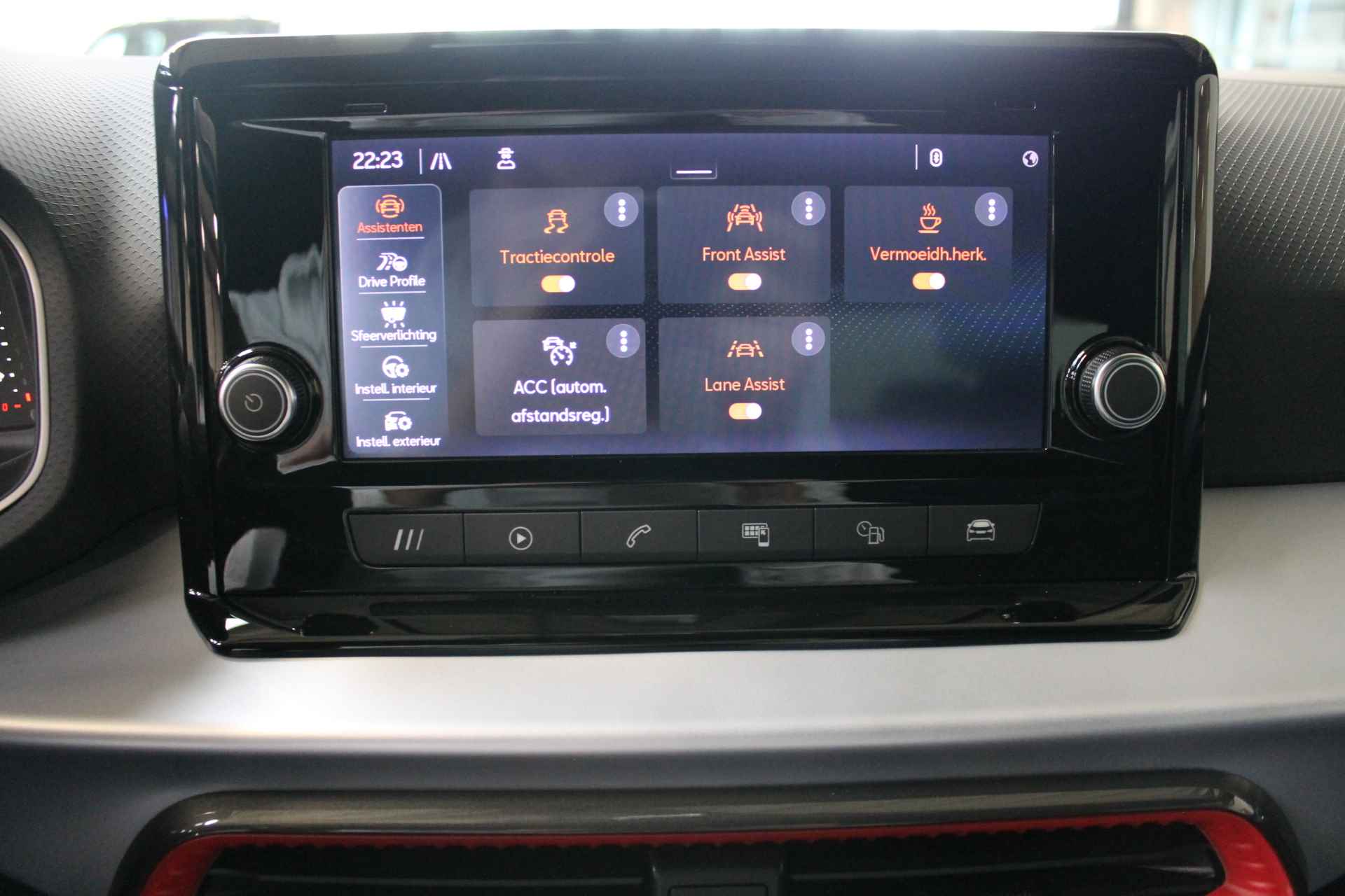 SEAT Arona 1.0 TSI 110pk Style Apple Carplay | Android Auto | DAB | Adaptive Cruise Control 100% (Dealer) onderhouden label - 13/28